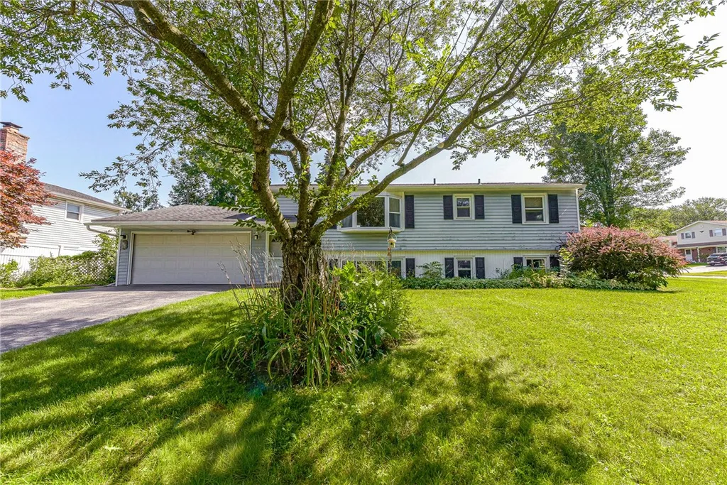 Property at 35 Lori Lane, Gates, NY 14624