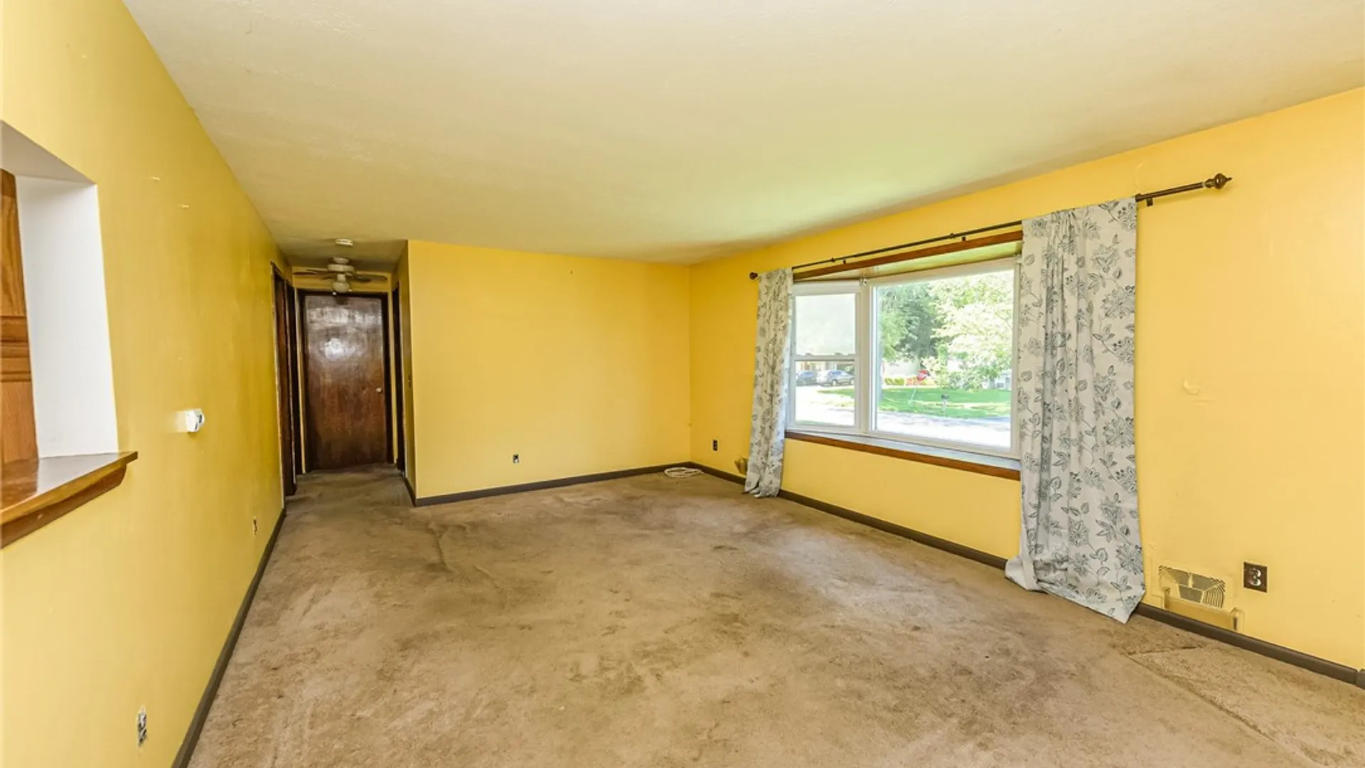 Property at 35 Lori Lane, Gates, NY 14624 10