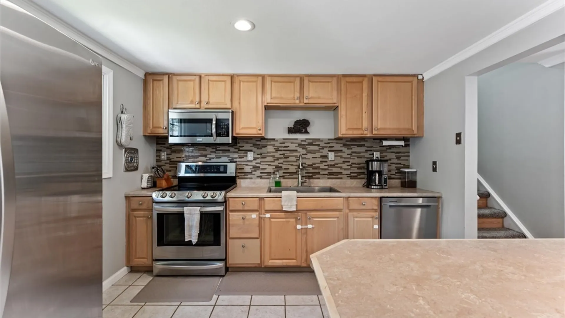 Property at 4207 Stepping Stone Lane, Clay, NY 13090 9