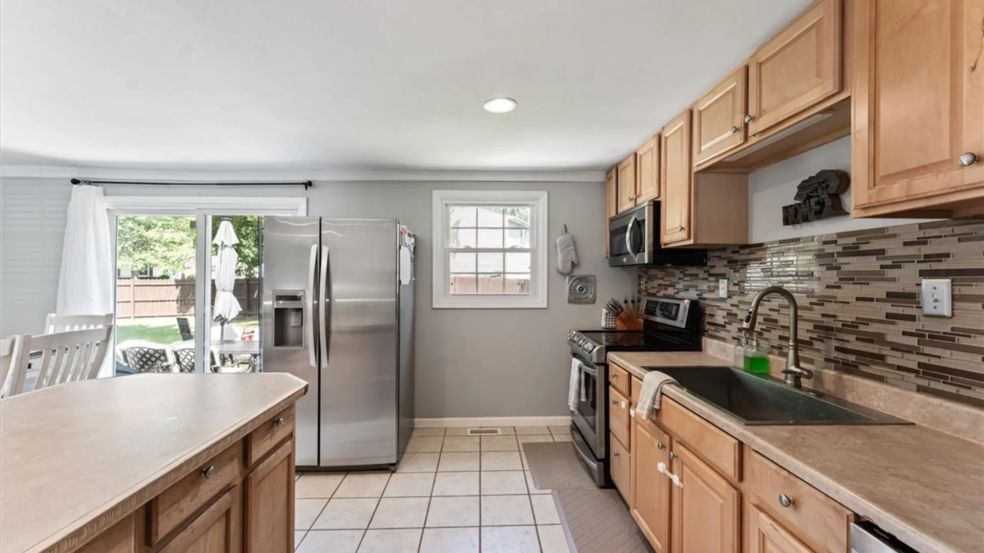 Property at 4207 Stepping Stone Lane, Clay, NY 13090 11