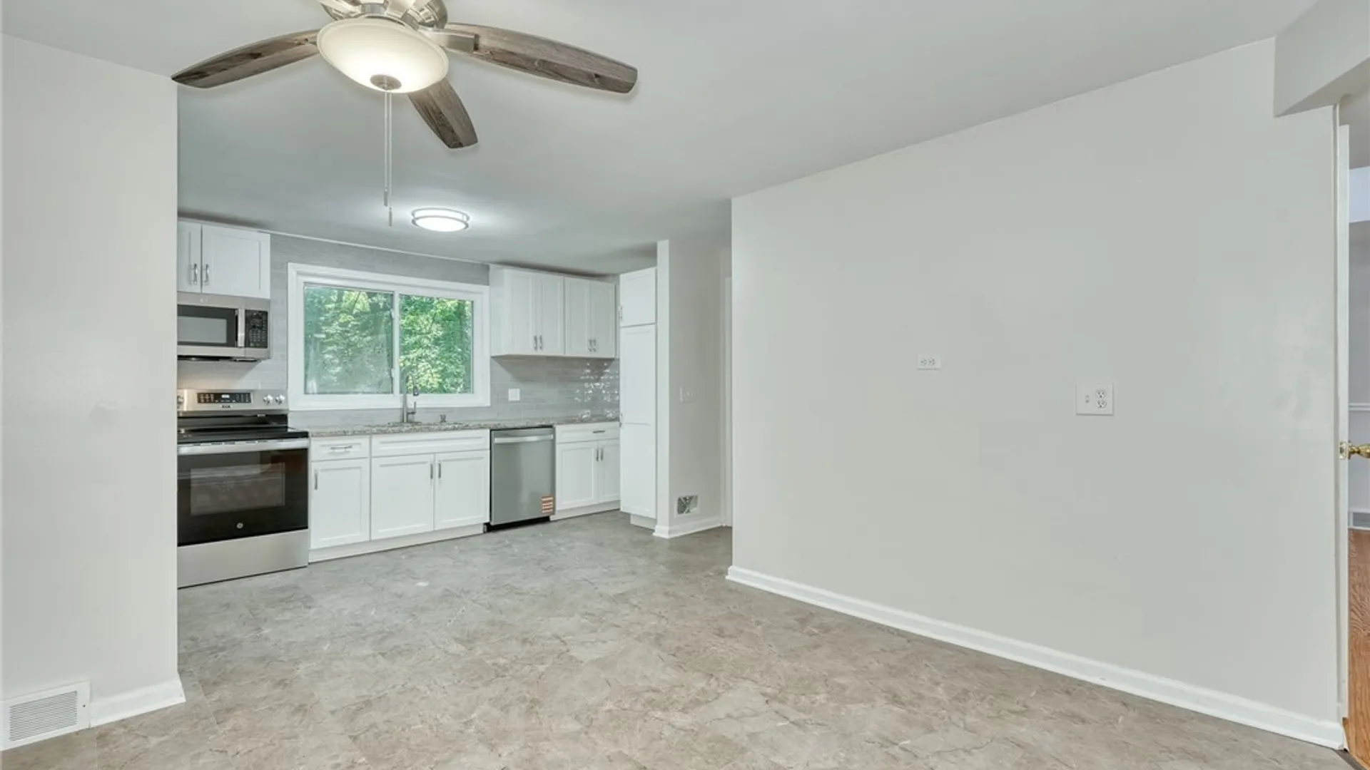 Property at 205 Van Voorhis Avenue, Irondequoit, NY 14617 10