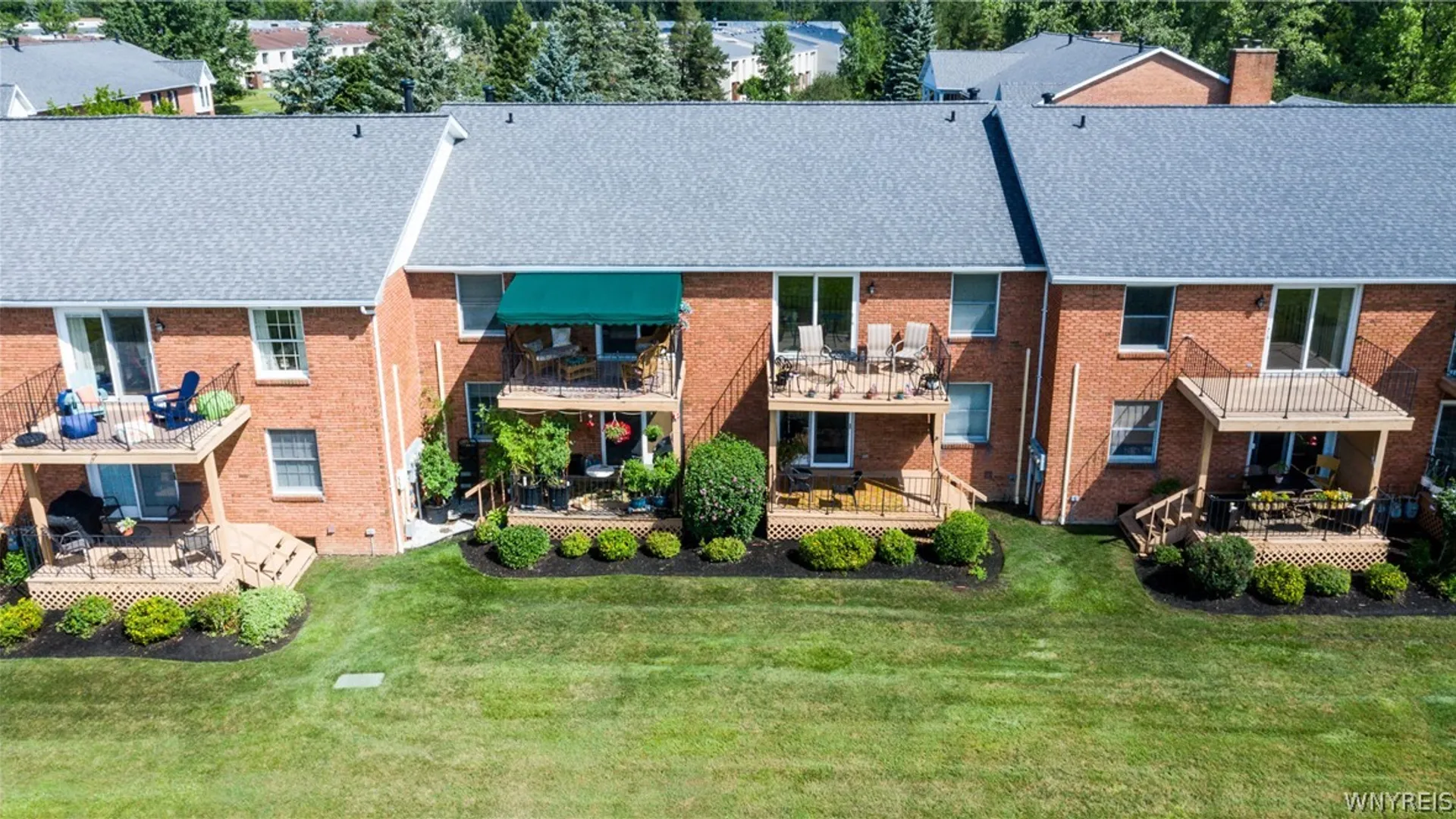 Property at 63 Tralee Terrace, Amherst, NY 14051 34