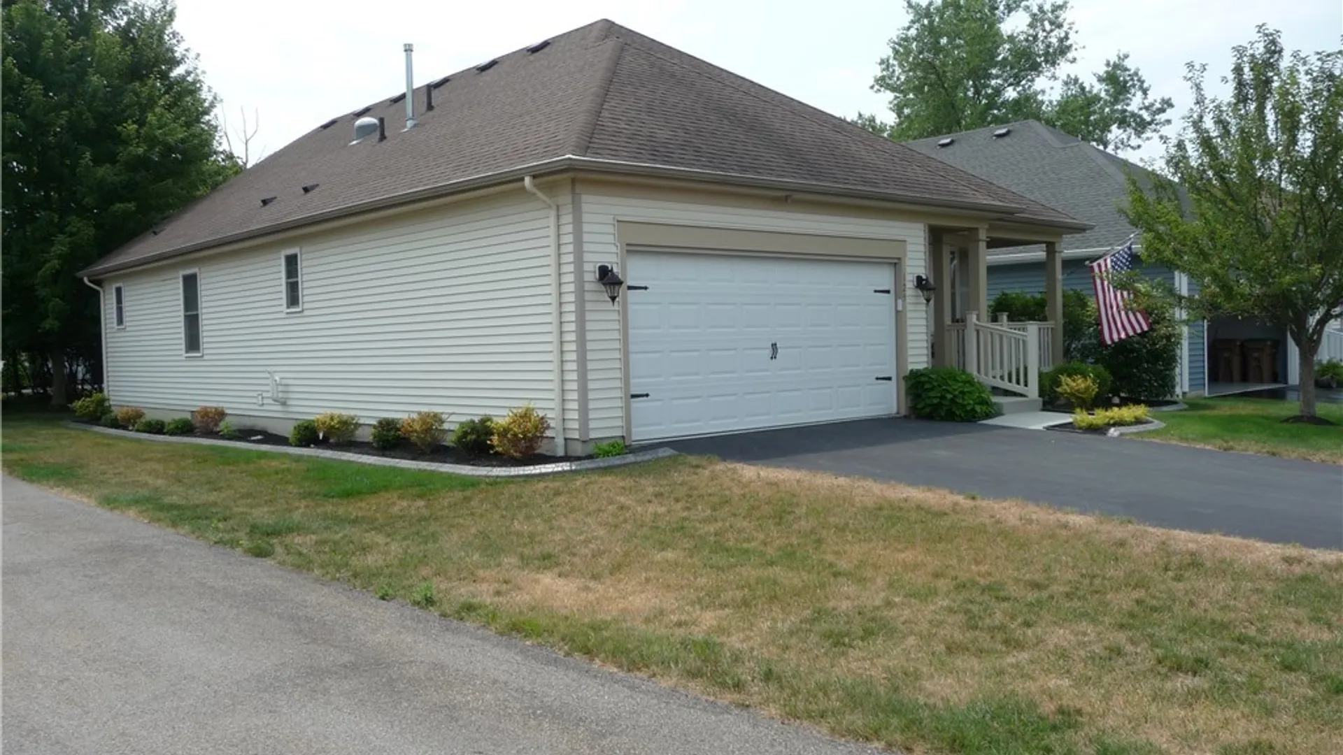 Property at 129 Blossom Wood Lane, Cheektowaga, NY 14227 23