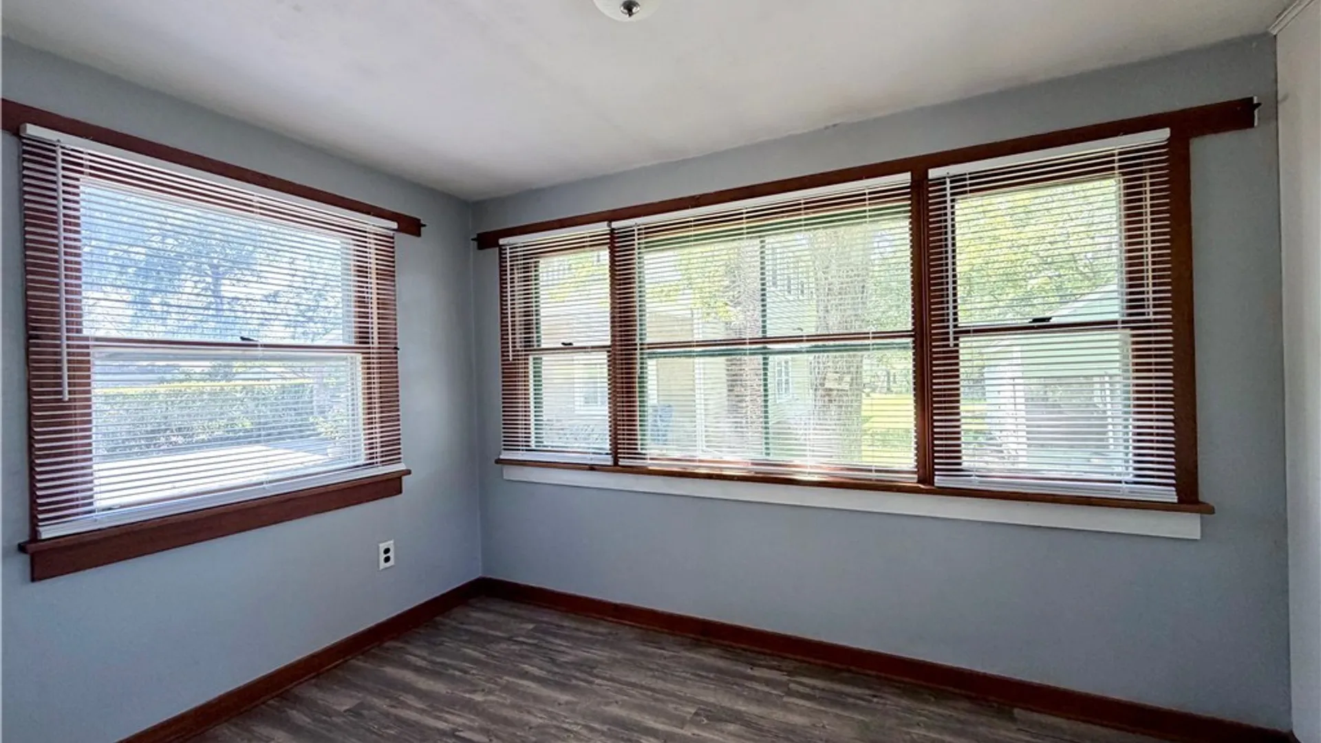 Property at 289 S Union Road, Amherst, NY 14221 11