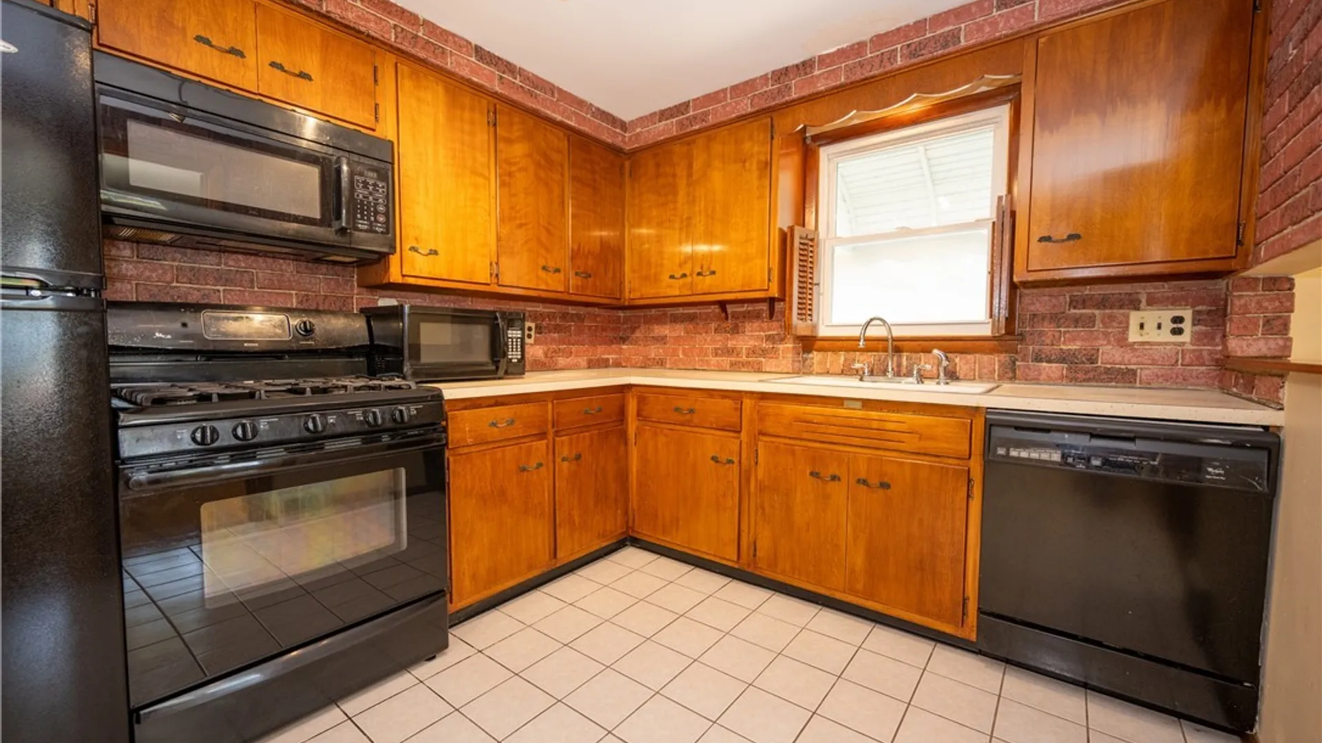 Property at 200 Margaret Road, Amherst, NY 14226 18