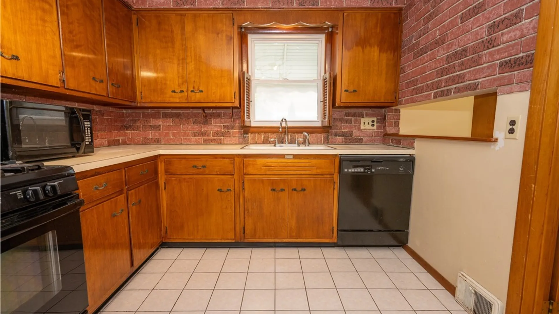 Property at 200 Margaret Road, Amherst, NY 14226 20
