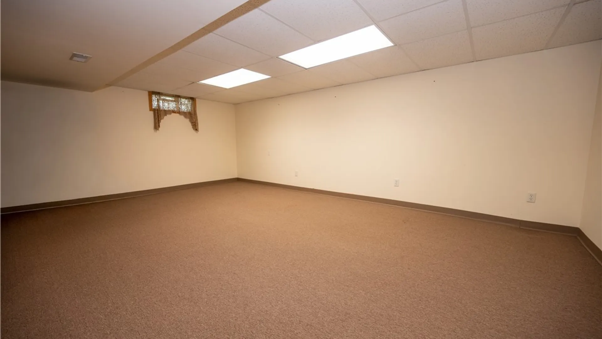 Property at 200 Margaret Road, Amherst, NY 14226 44