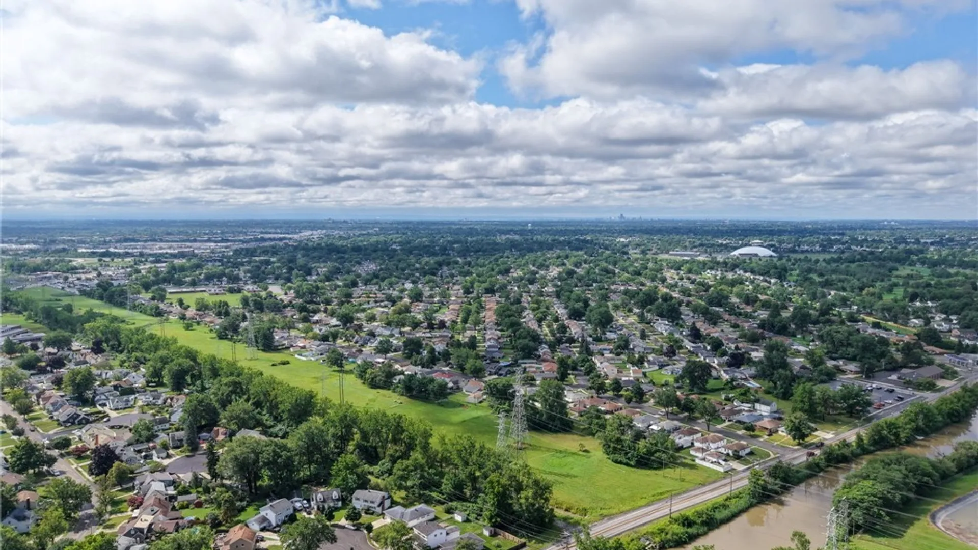 Property at 100 Patricia Drive, Tonawanda, NY 14150 6