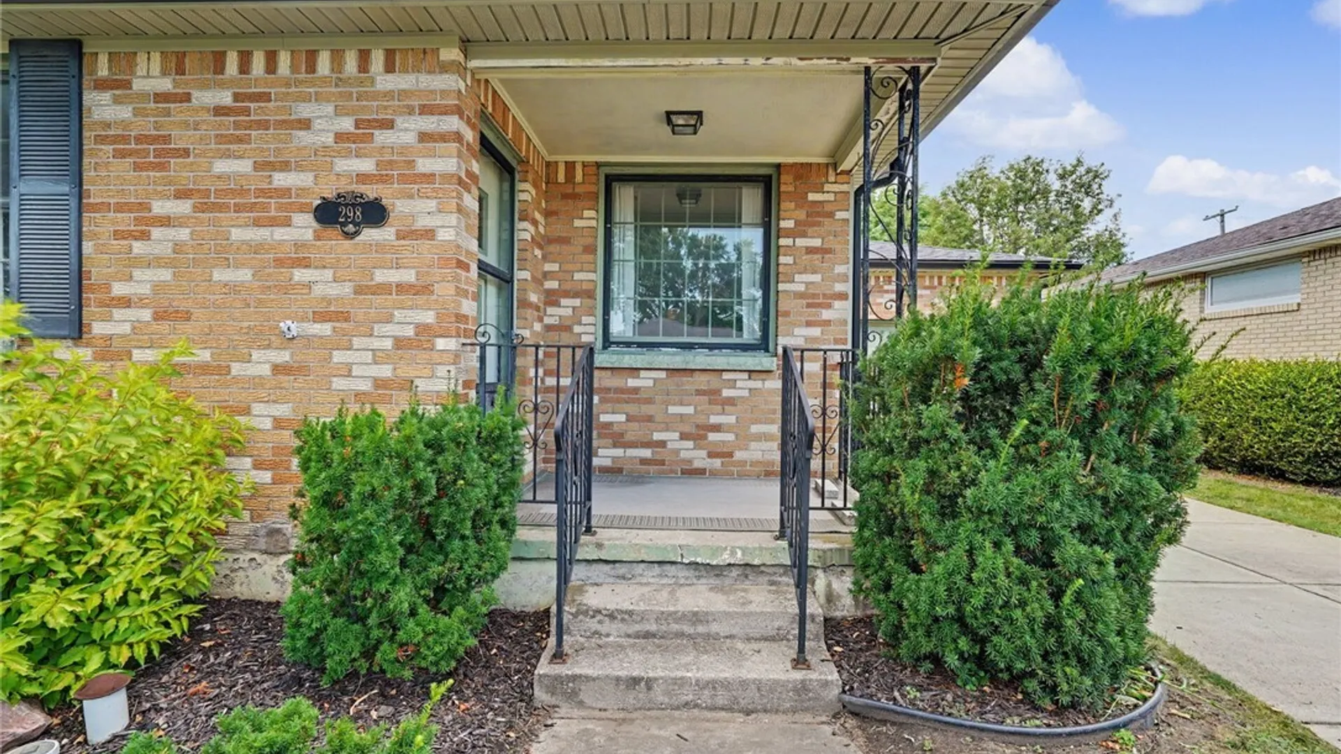 Property at 298 Lydia Lane, Cheektowaga, NY 14225 4