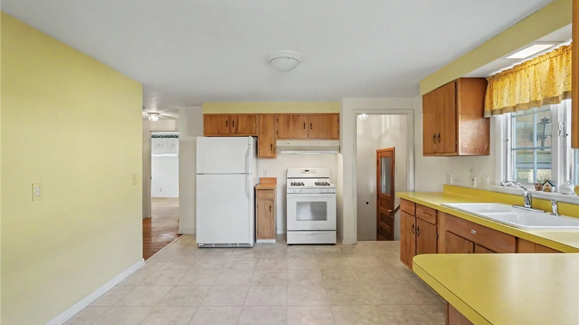 Property at 298 Lydia Lane, Cheektowaga, NY 14225 11