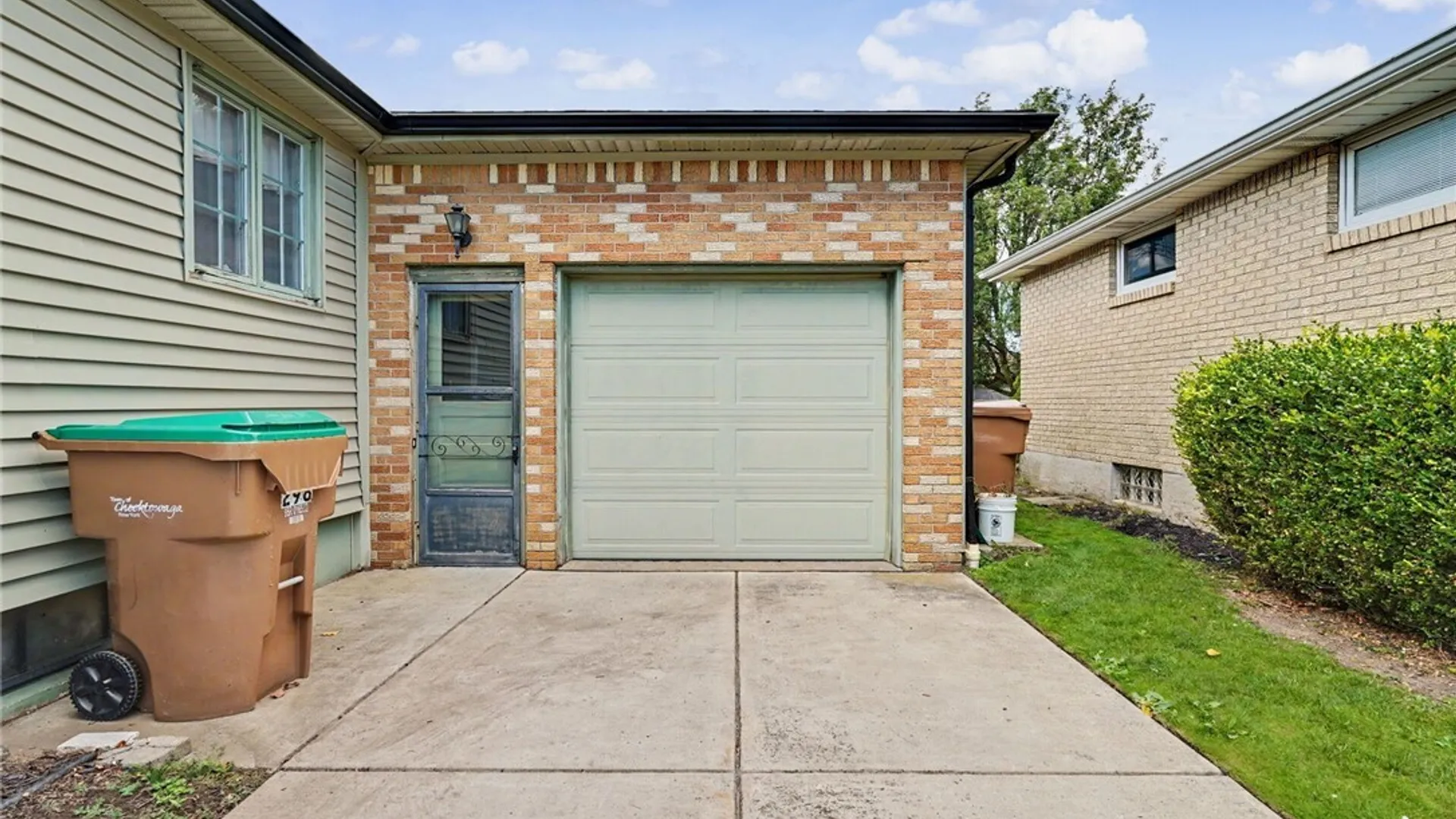 Property at 298 Lydia Lane, Cheektowaga, NY 14225 26