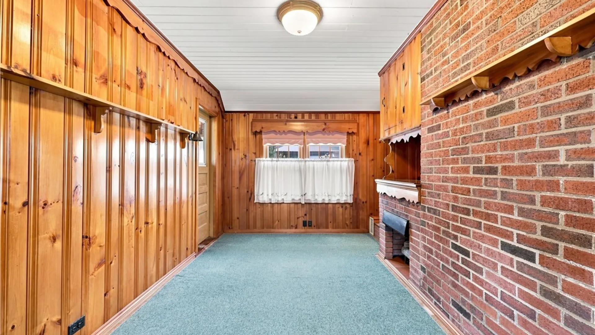 Property at 251 E Prospect Avenue, Hamburg, NY 14075 10