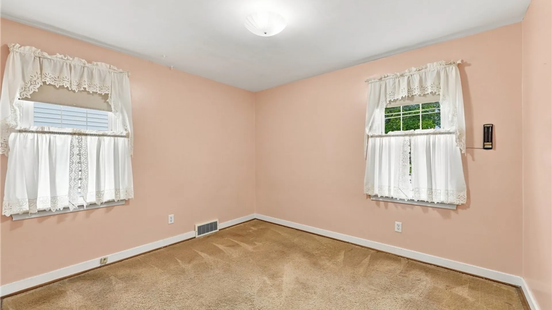 Property at 251 E Prospect Avenue, Hamburg, NY 14075 22