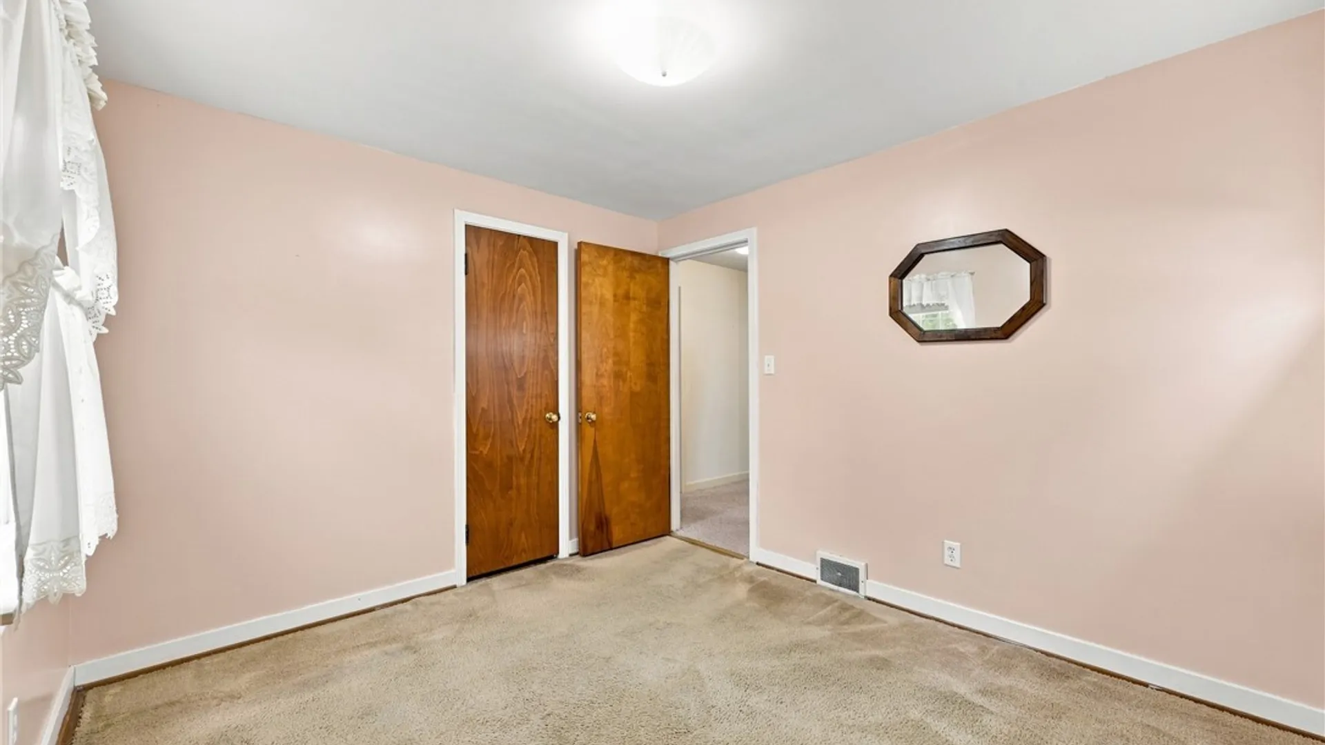 Property at 251 E Prospect Avenue, Hamburg, NY 14075 23