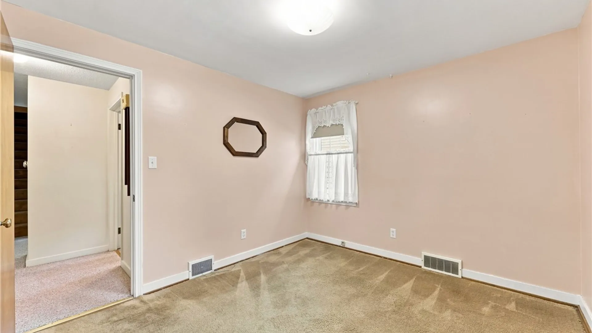 Property at 251 E Prospect Avenue, Hamburg, NY 14075 24