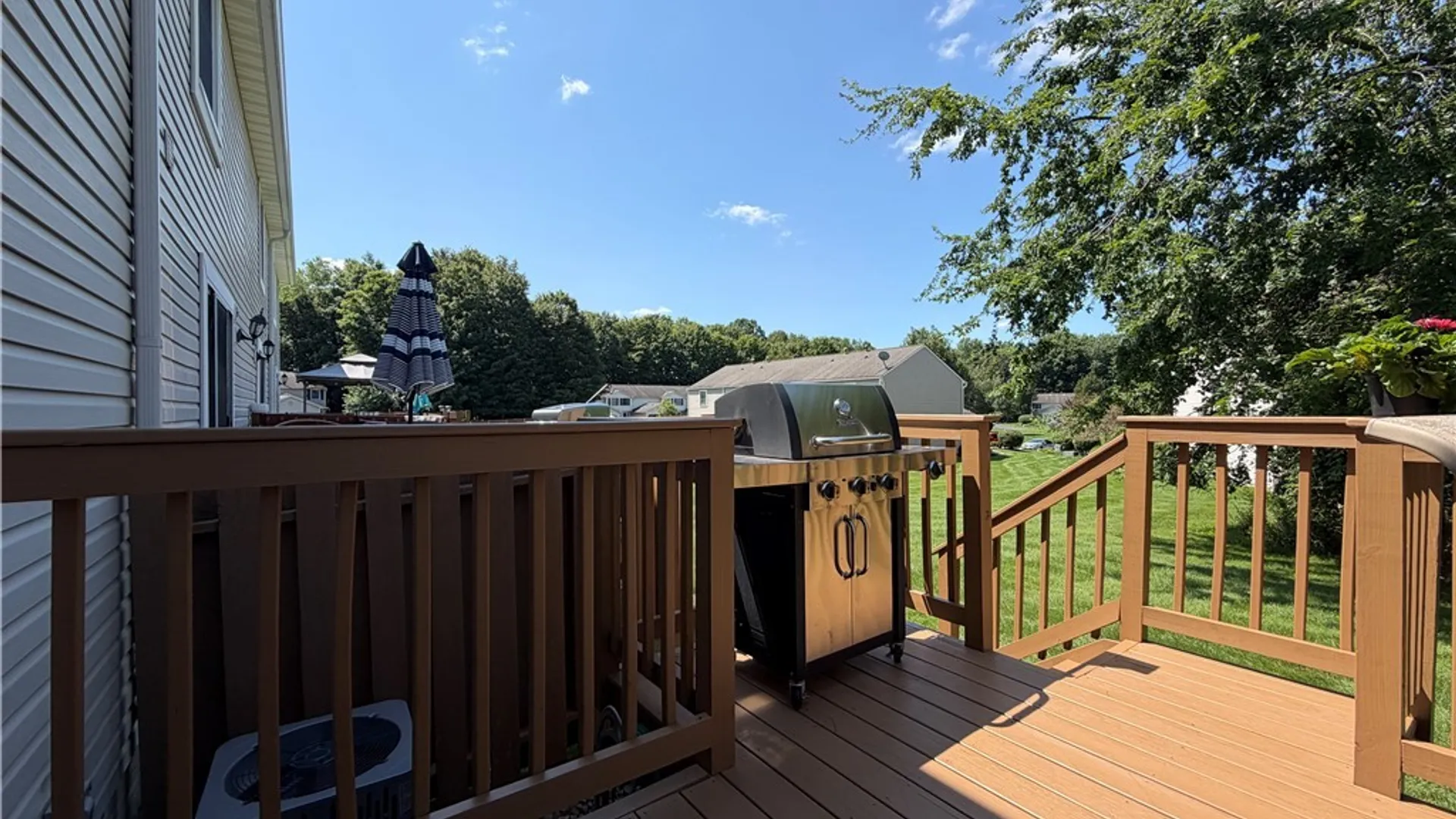 Property at 111 Courtshire Lane, Penfield, NY 14526 32