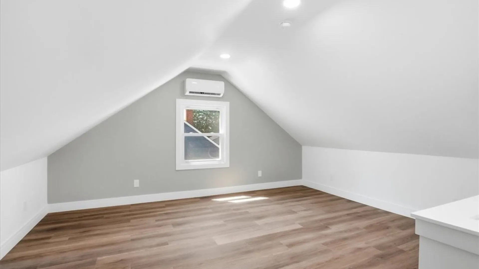 Property at 45 Hampton Parkway, Tonawanda, NY 14217 19
