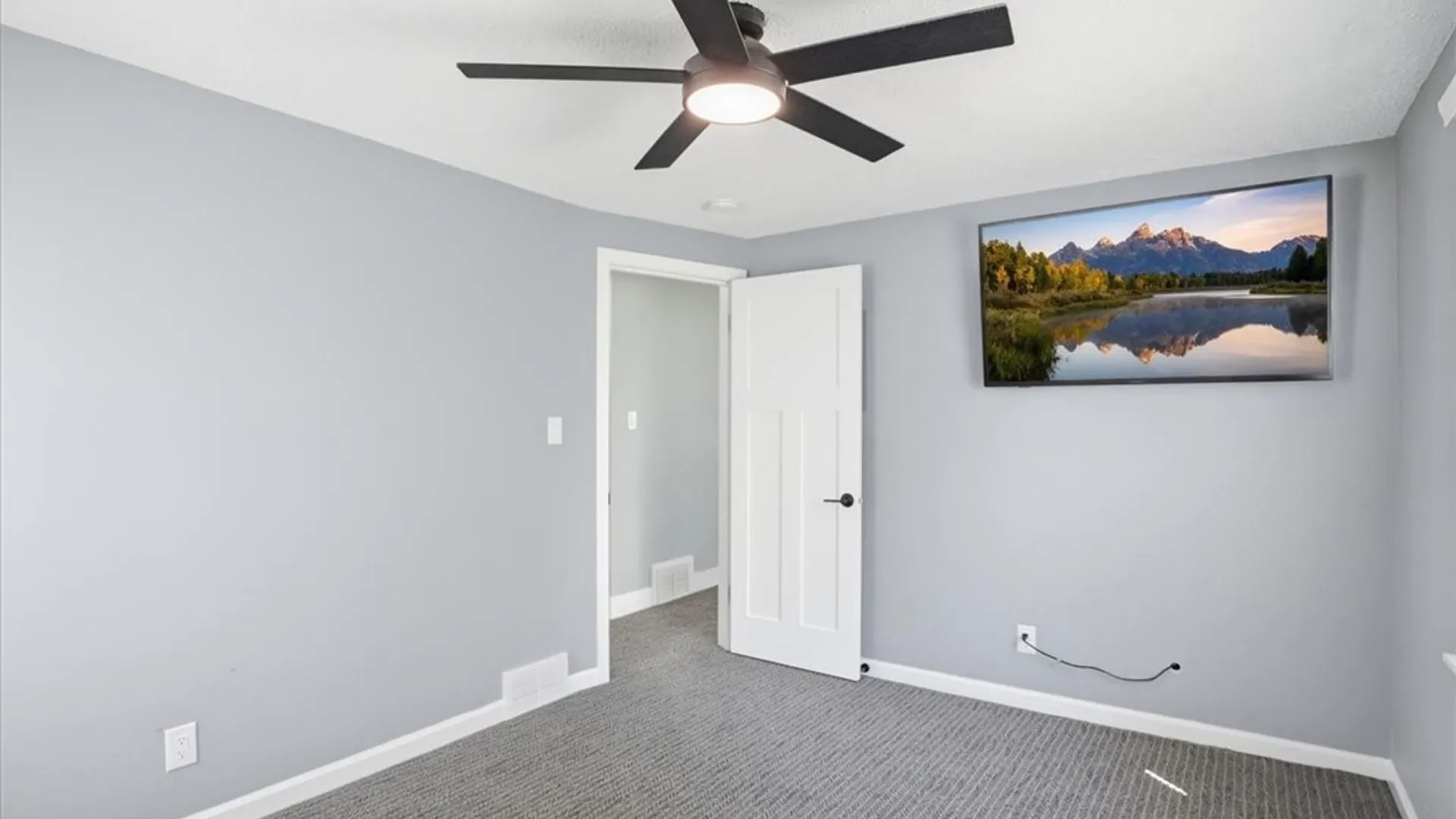 Property at 45 Hampton Parkway, Tonawanda, NY 14217 13