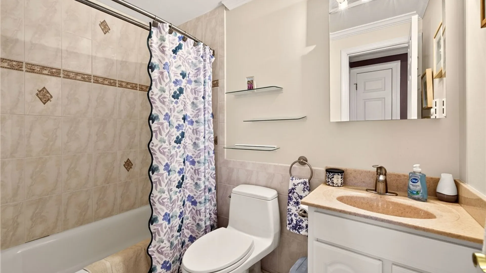 Property at 960 Edgemere Drive, Greece, NY 14612 16