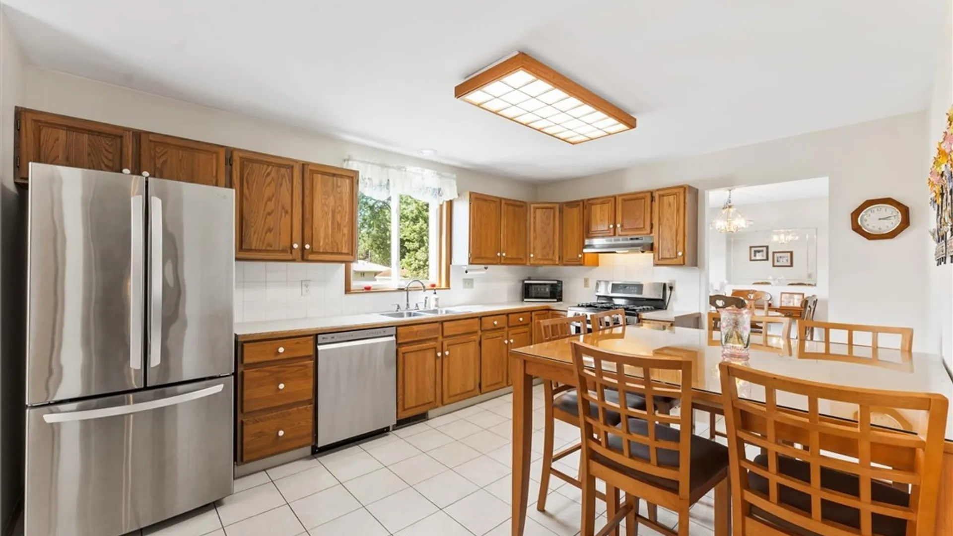 Property at 7677 Glenview Drive, Cicero, NY 13212 12
