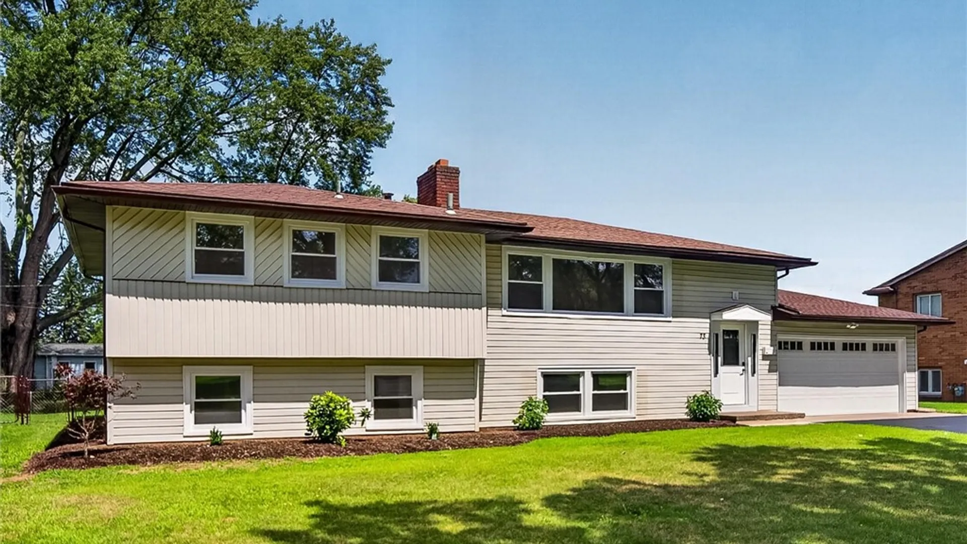 Property at 73 Sandcastle Drive, Irondequoit, NY 14622 4