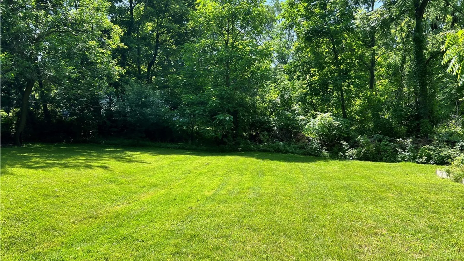 Property at 406 Churchill Lane, Manlius, NY 13066 32