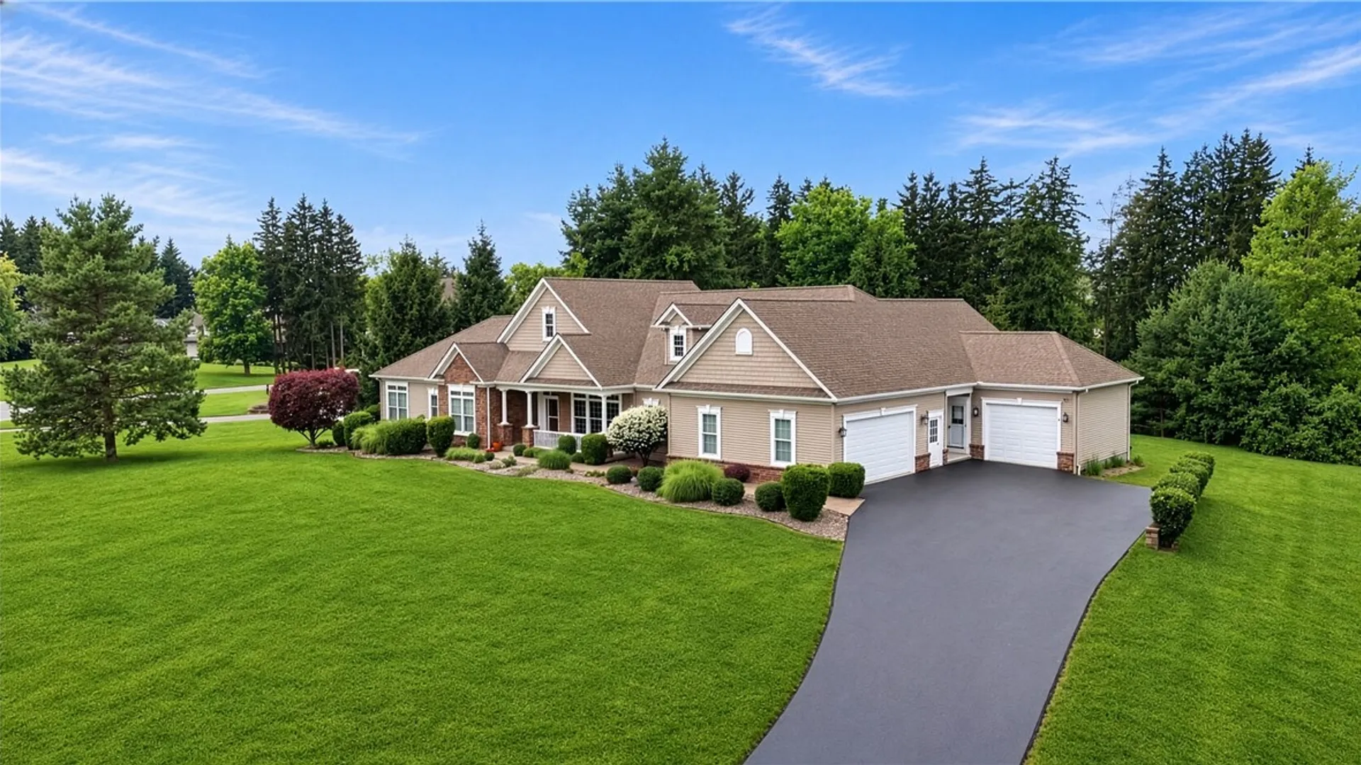 Property at 11 Ashland Oaks Circle, Ogden, NY 14559 7
