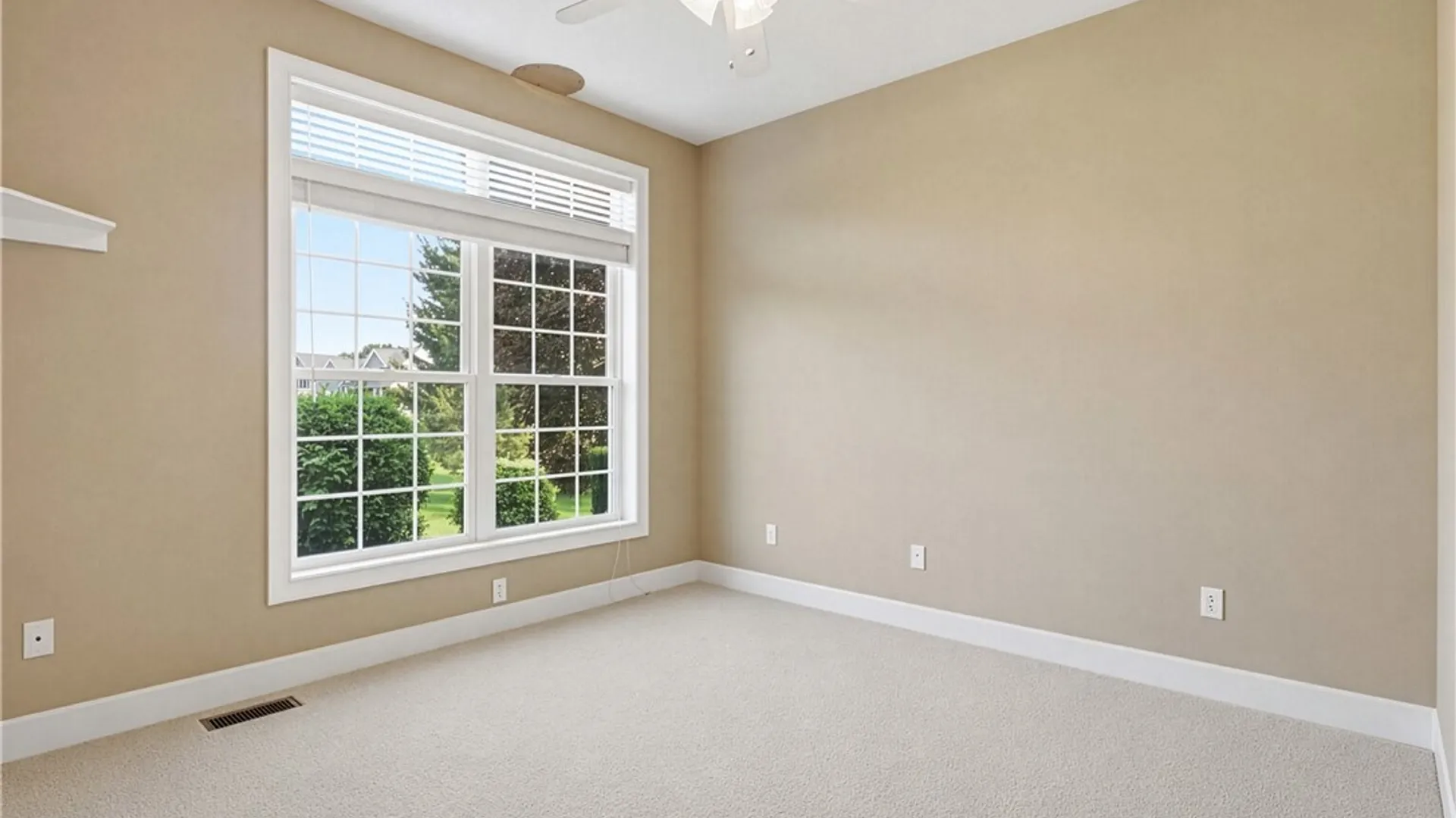 Property at 11 Ashland Oaks Circle, Ogden, NY 14559 27