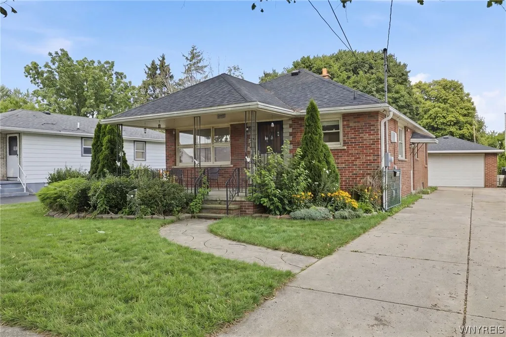 Property at 415 73rd Street, Niagara Falls, NY 14304