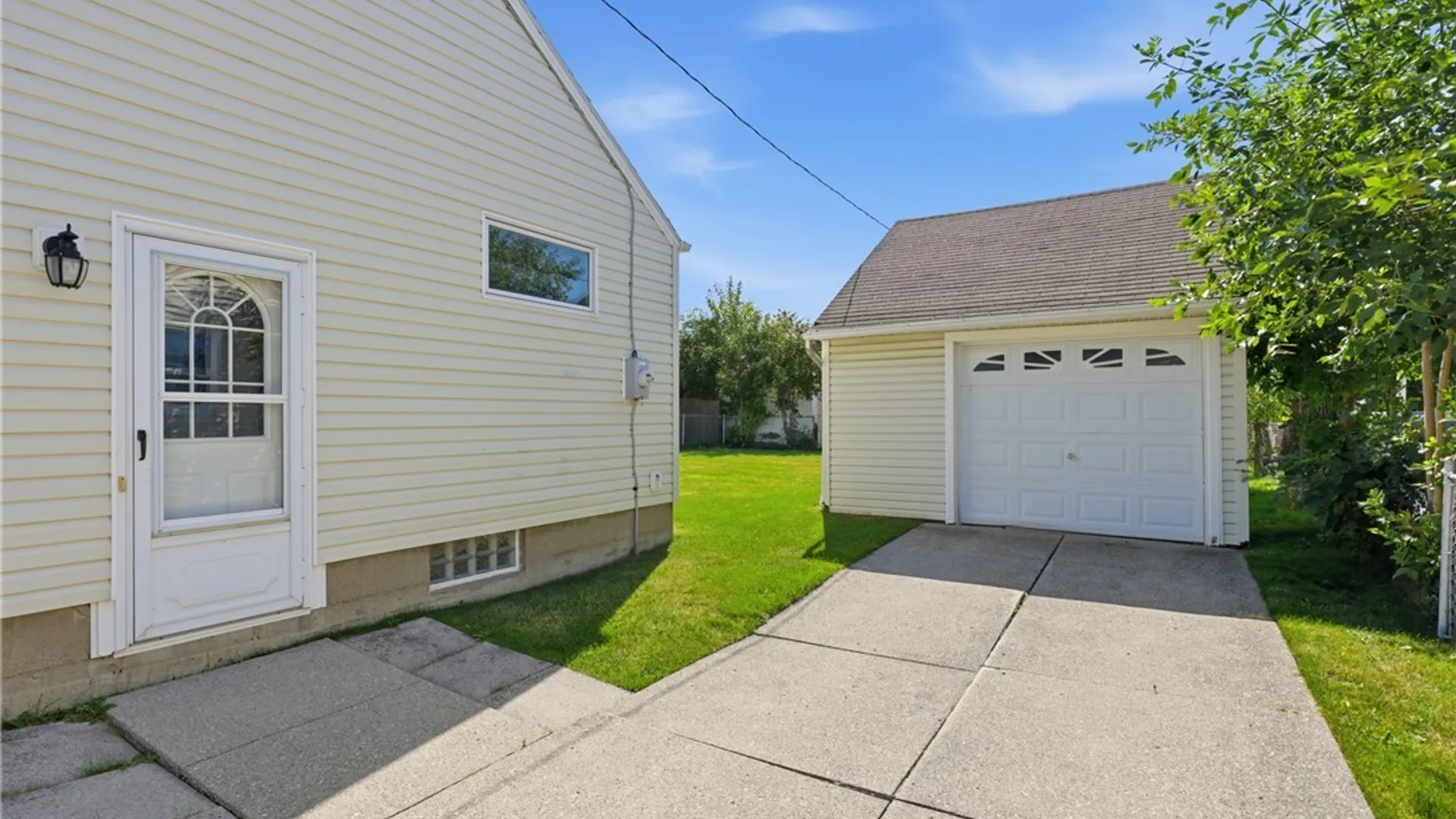 Property at 279 Westfall Drive, Tonawanda, NY 14150 34