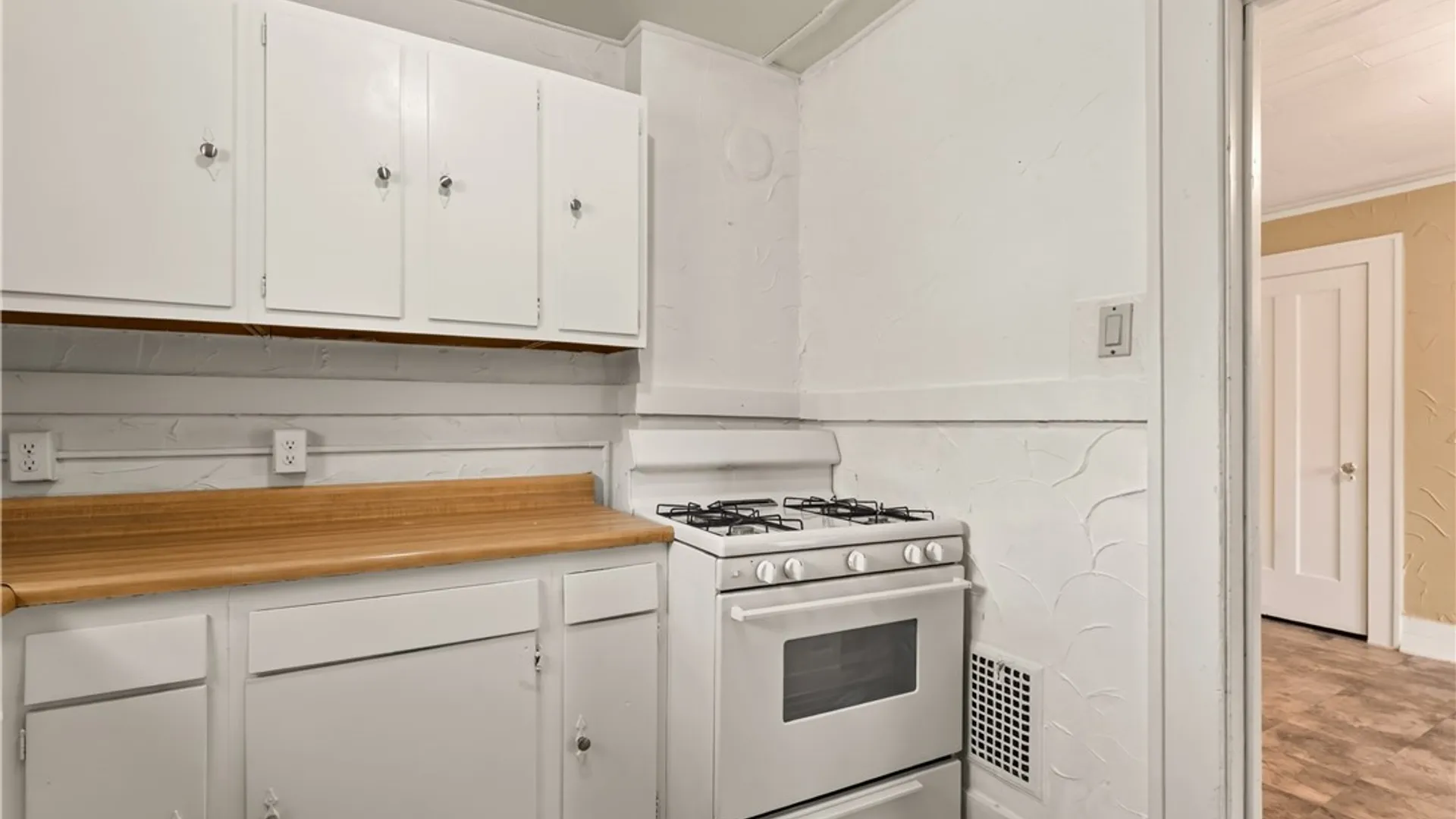 Property at 221-223 Rocket Street, Rochester, NY 14609 8