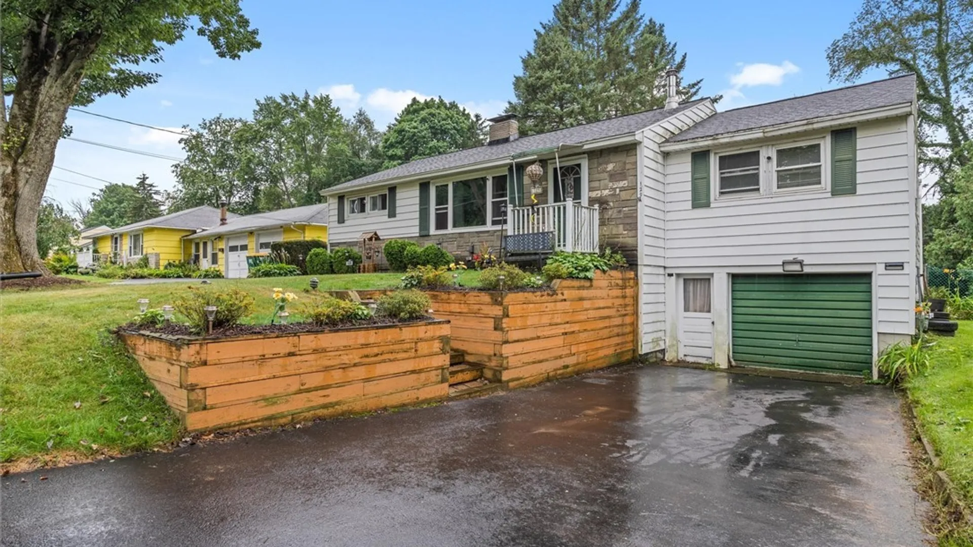 Property at 129 Wadsworth Road, Clay, NY 13212 4