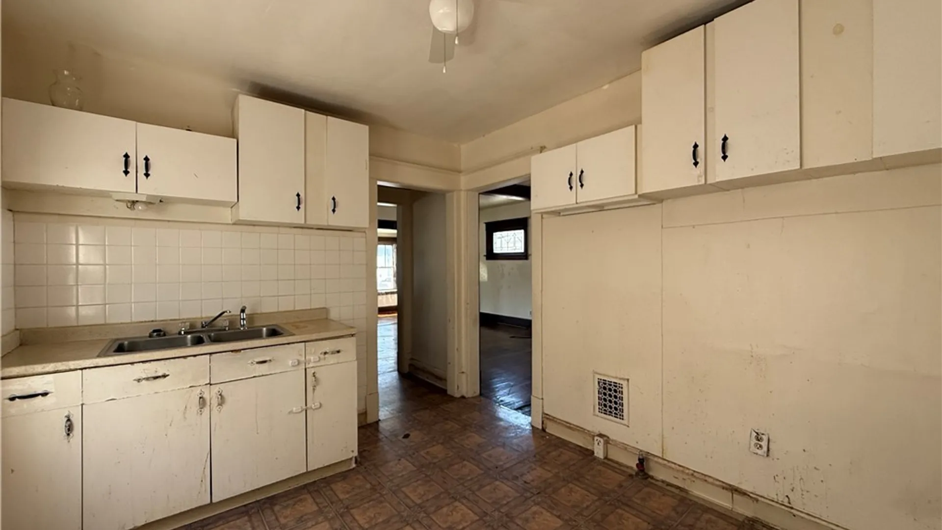 Property at 139 Freund Street, Buffalo, NY 14215 9