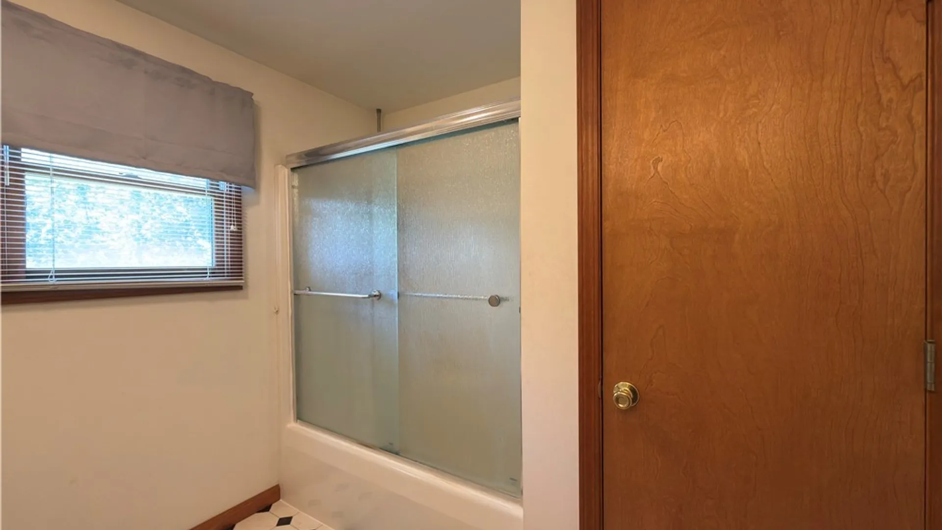 Property at 6510 Emily Lane, Lockport Town, NY 14094 24