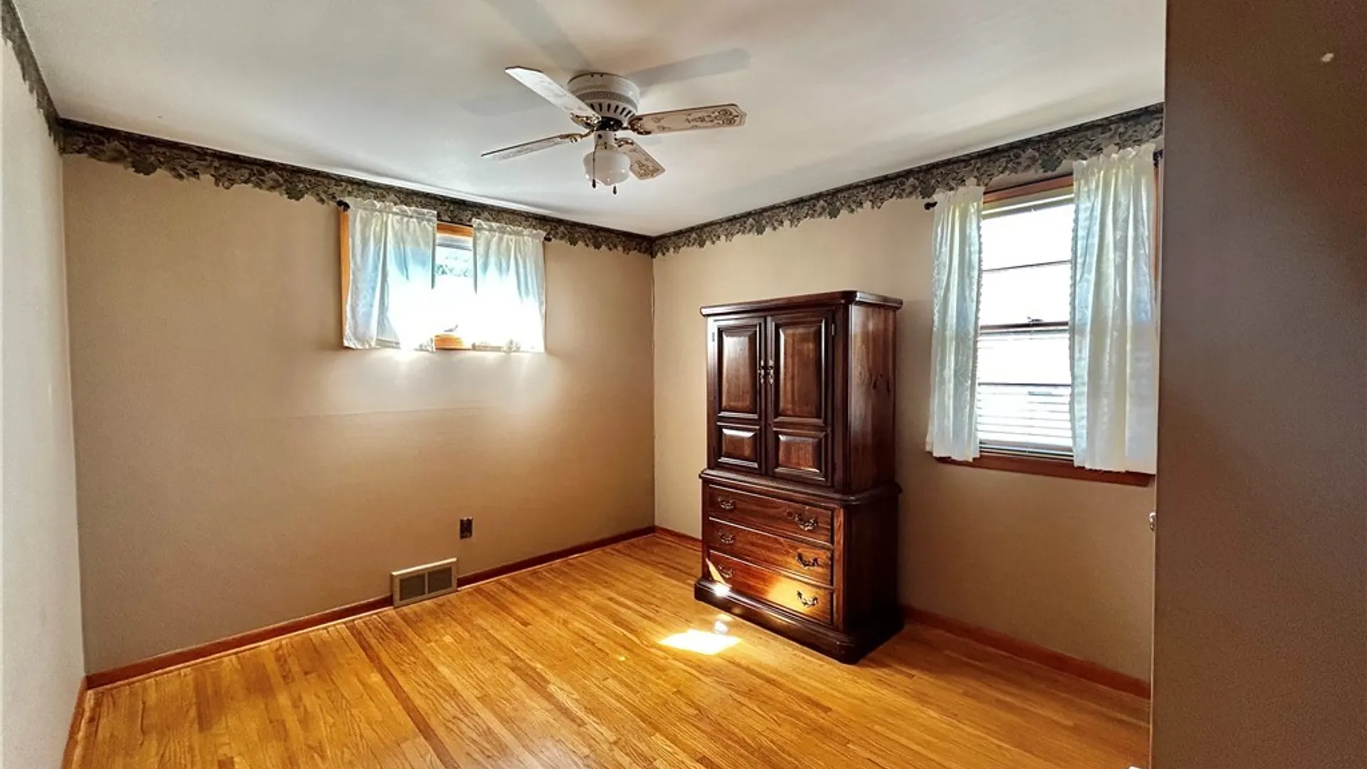 Property at 68 Lyndale Court, West Seneca, NY 14224 8