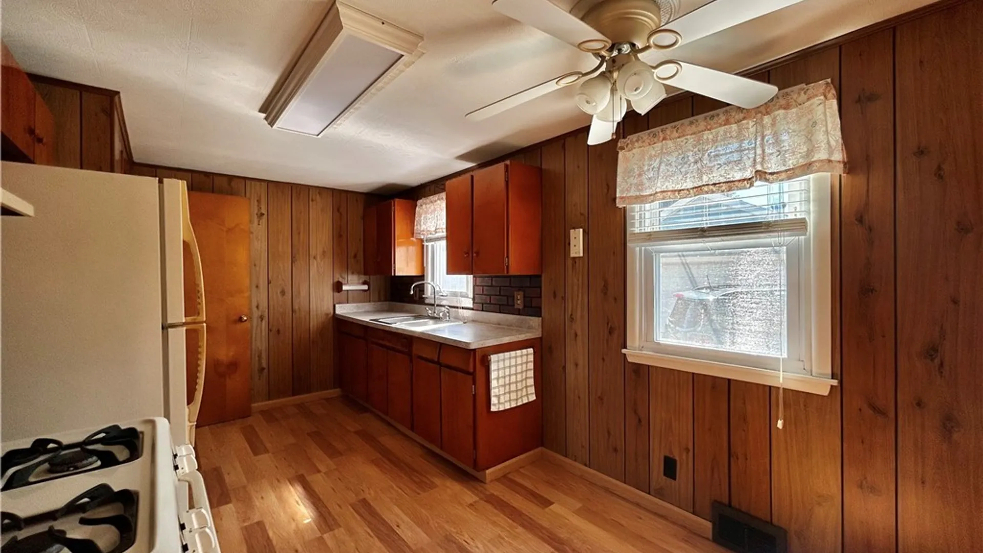 Property at 68 Lyndale Court, West Seneca, NY 14224 3