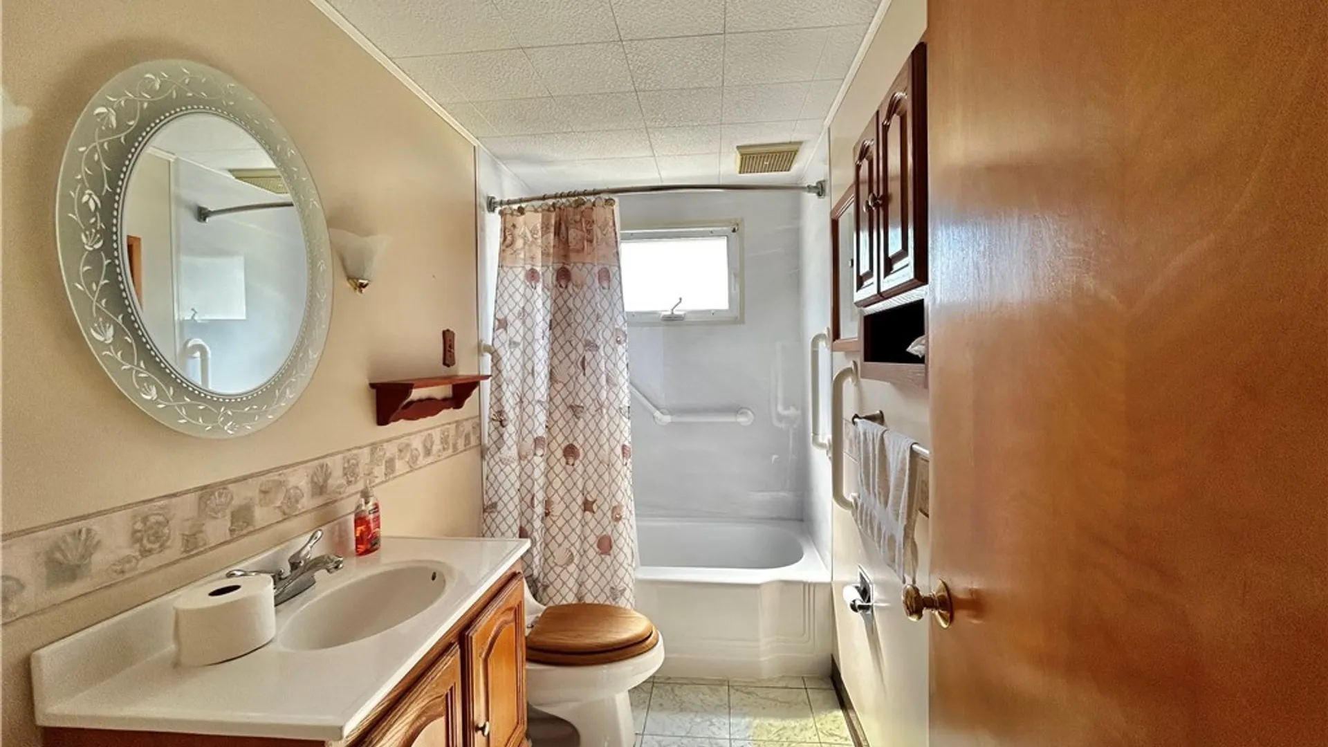Property at 68 Lyndale Court, West Seneca, NY 14224 4