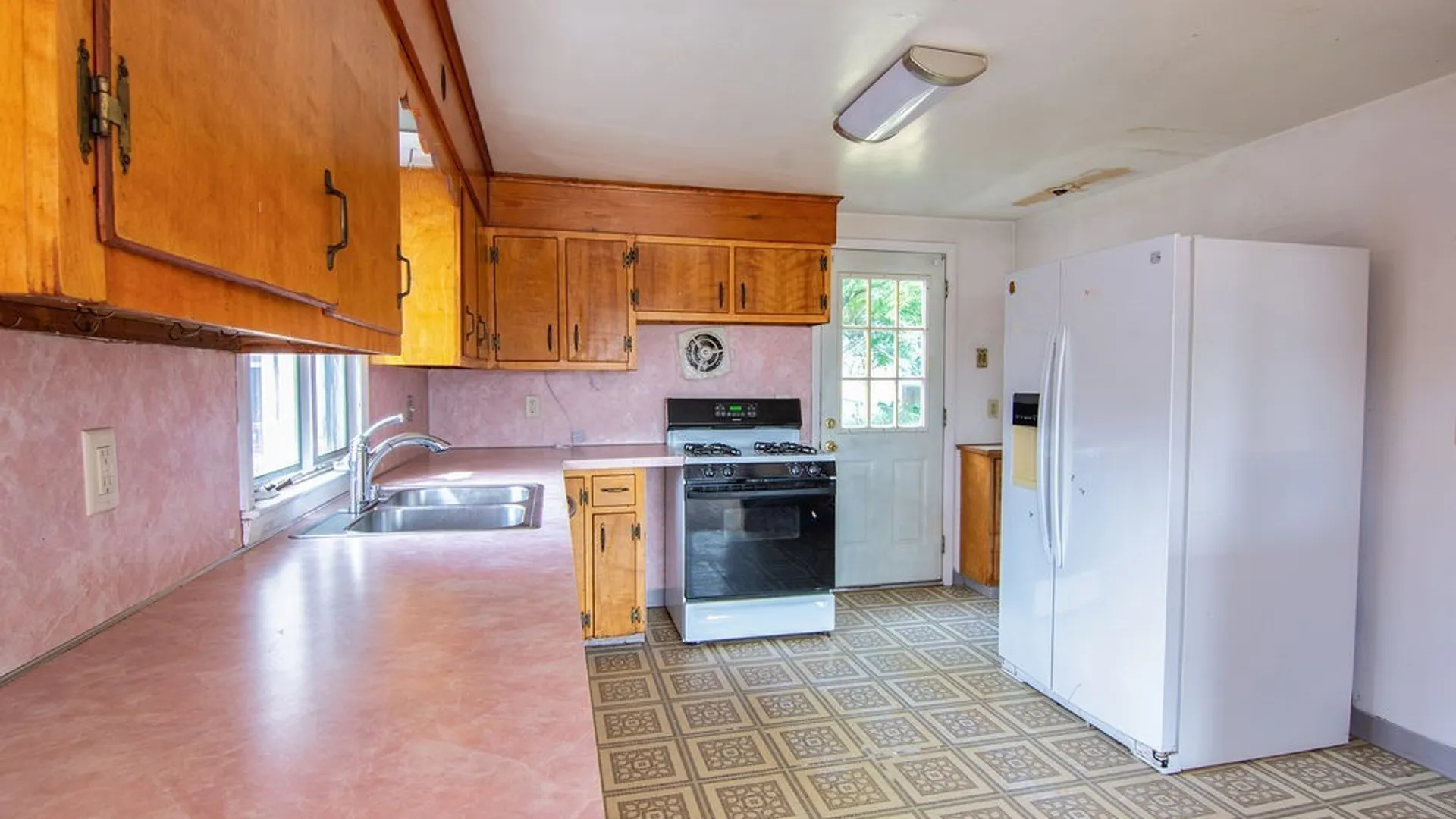 Property at 432 S Edwards Avenue, Syracuse, NY 13206 14