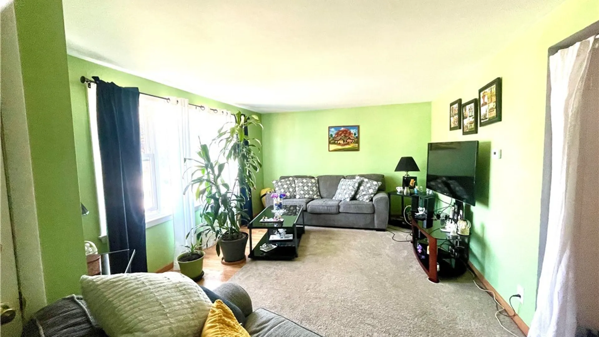 Property at 11 Covington Drive, West Seneca, NY 14220 6