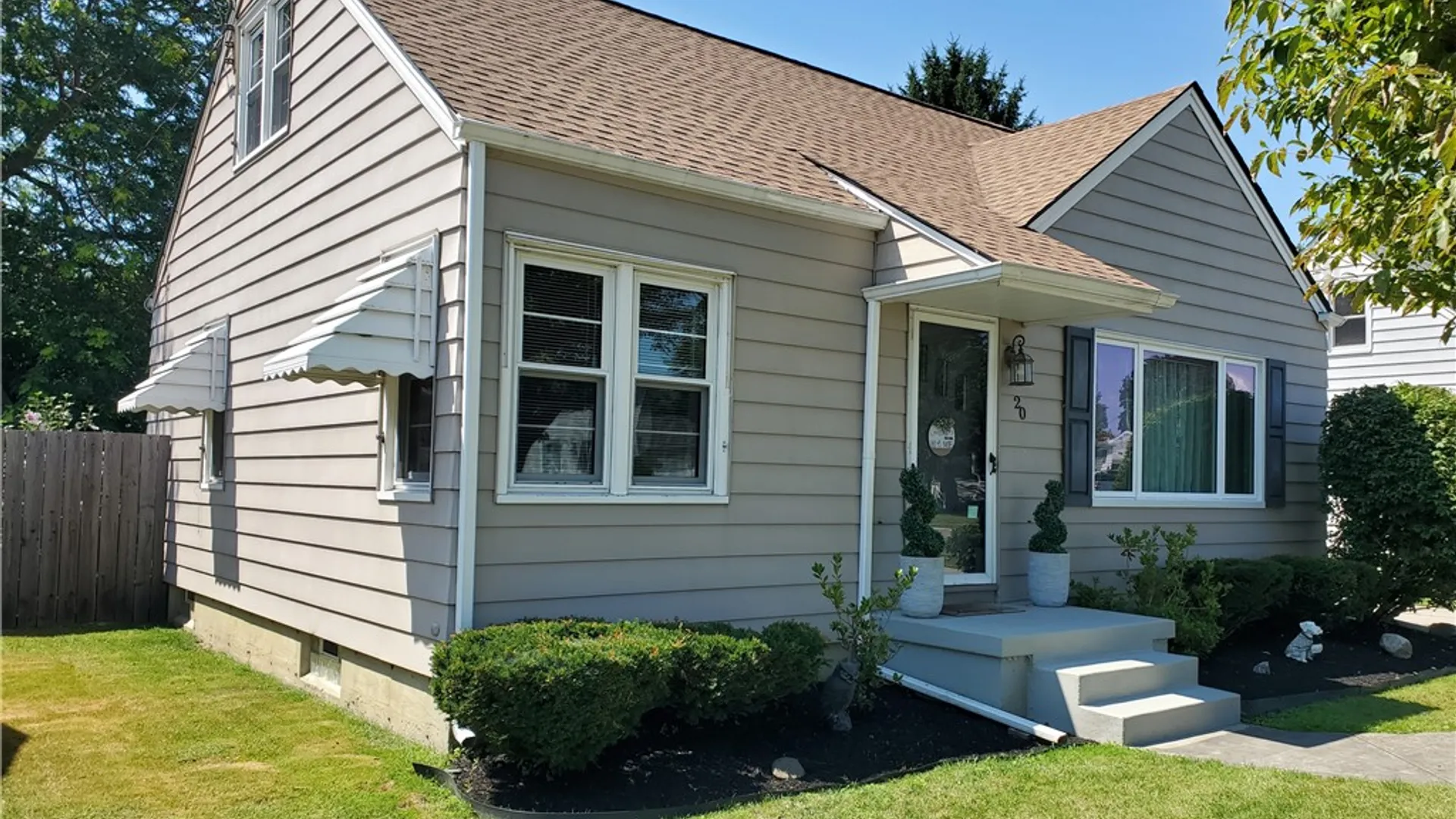 Property at 20 Emerald Drive, West Seneca, NY 14224 3