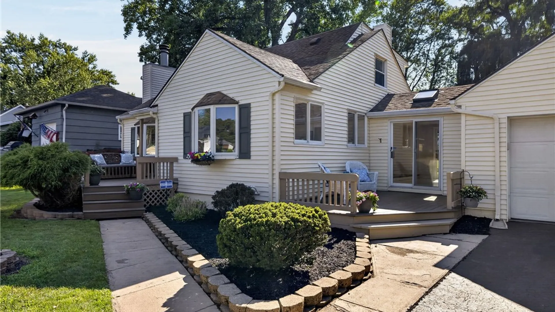 Property at 187 Frontenac Hts, Irondequoit, NY 14001 33