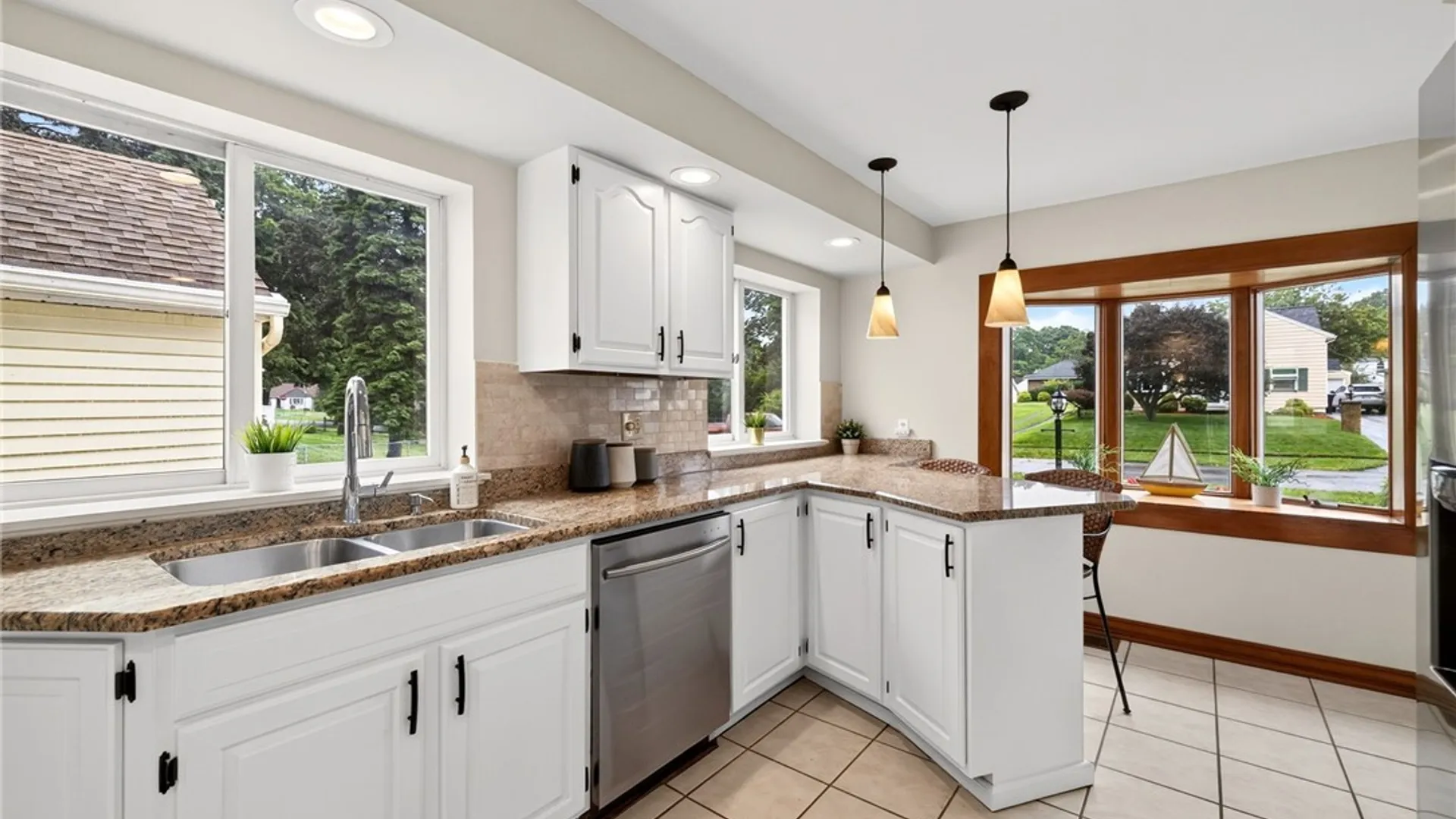 Property at 187 Frontenac Hts, Irondequoit, NY 14001 14