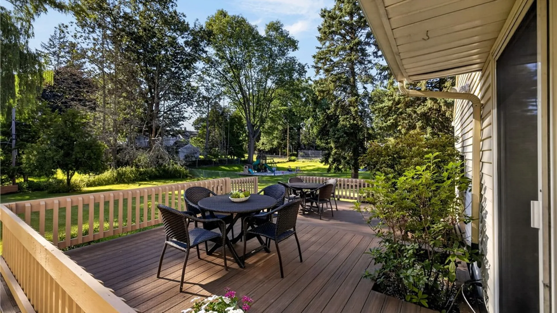 Property at 187 Frontenac Hts, Irondequoit, NY 14001 36