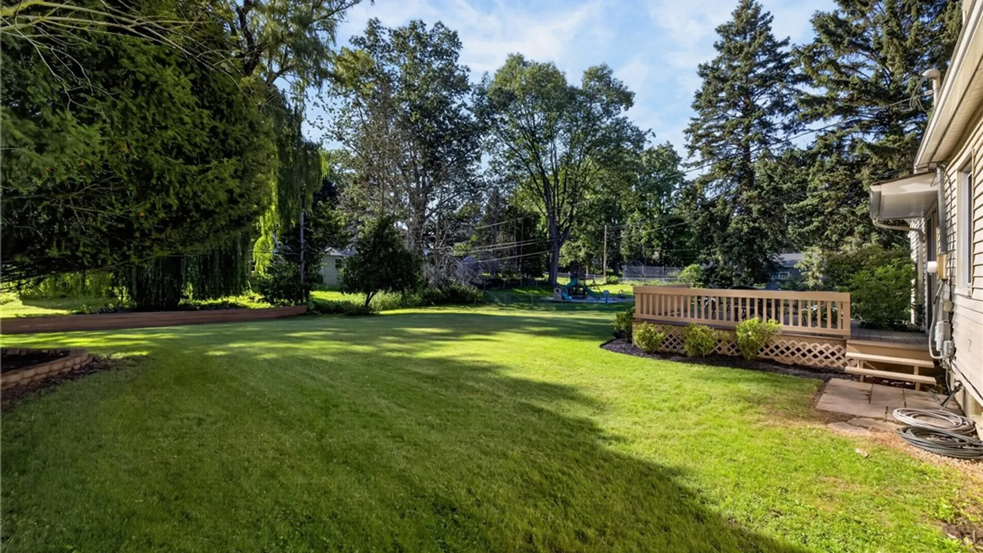 Property at 187 Frontenac Hts, Irondequoit, NY 14001 38