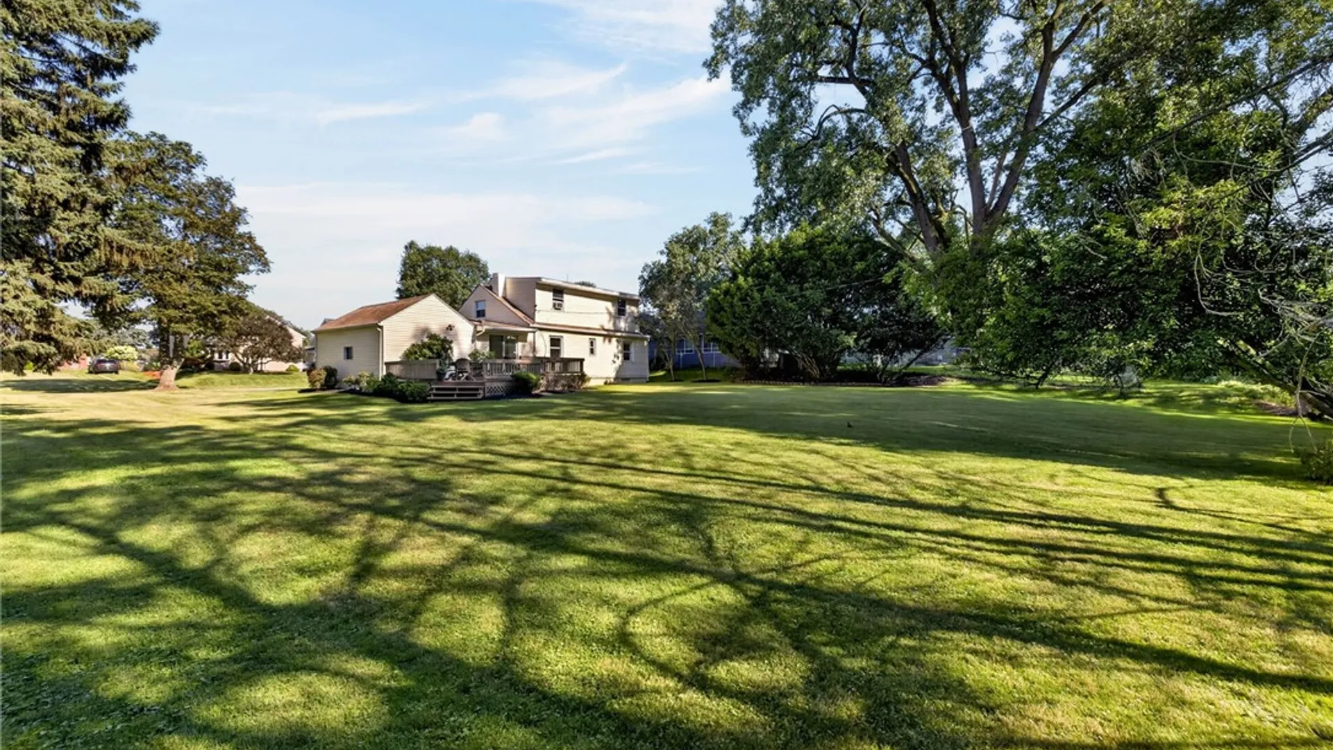 Property at 187 Frontenac Hts, Irondequoit, NY 14001 39