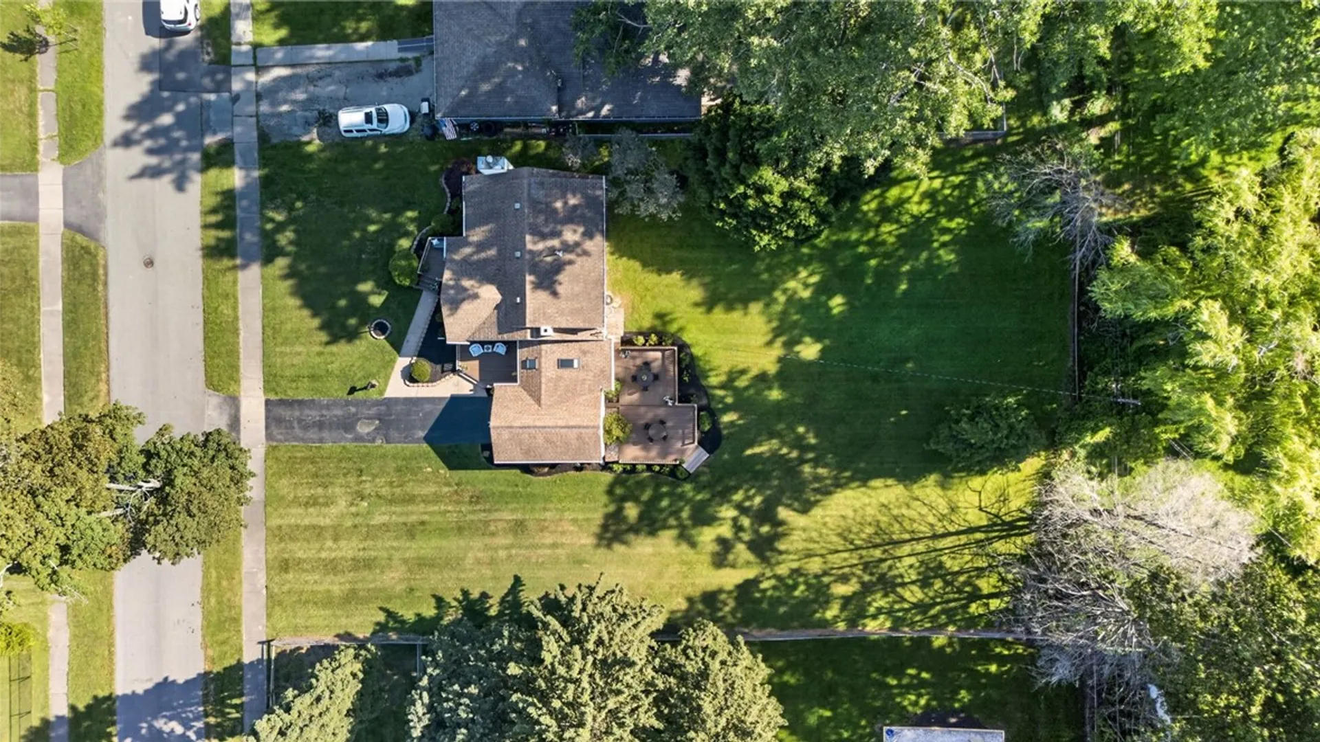 Property at 187 Frontenac Hts, Irondequoit, NY 14001 43
