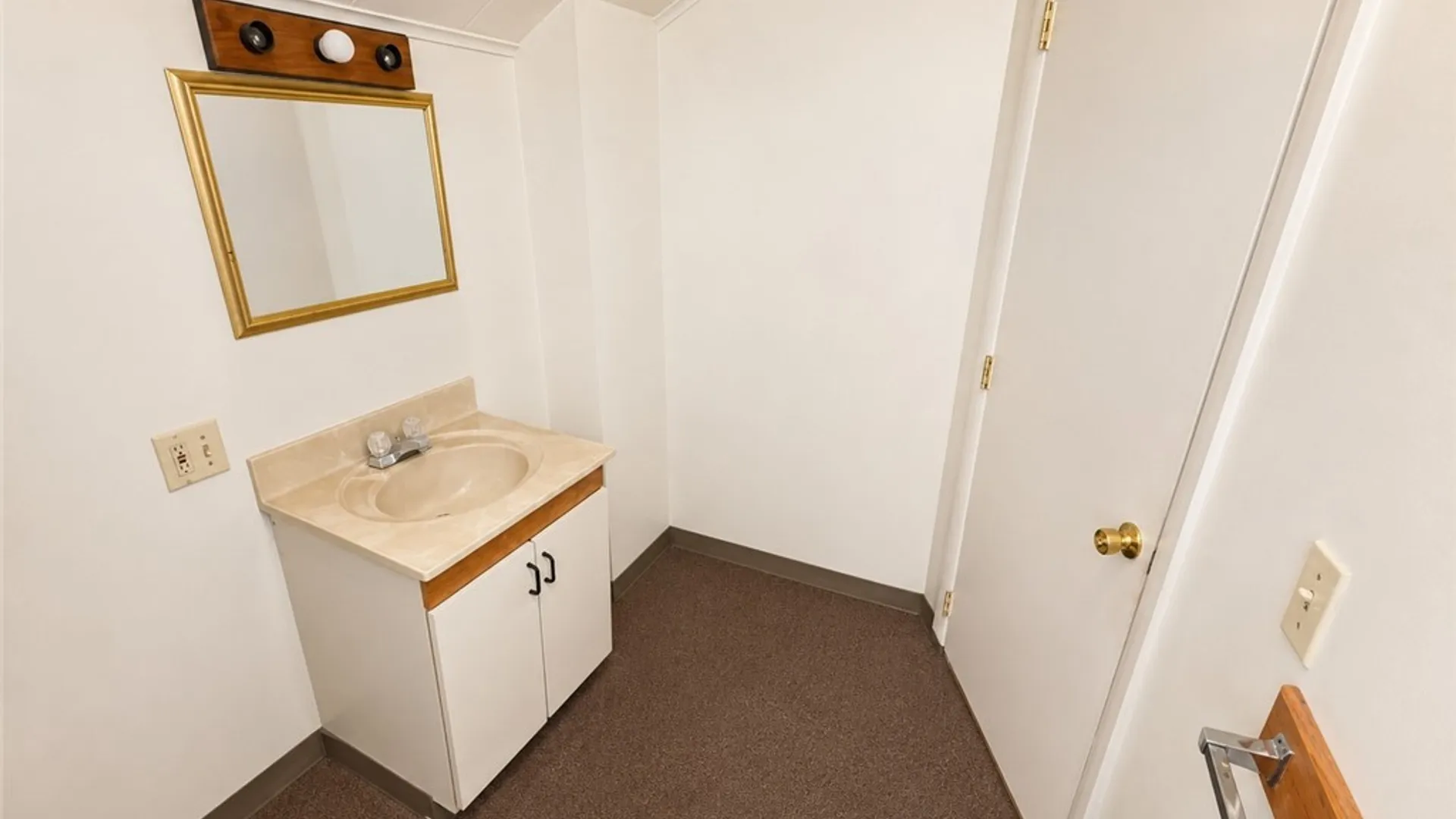 Property at 2132 US Route 20, Seneca Falls, NY 13148 24