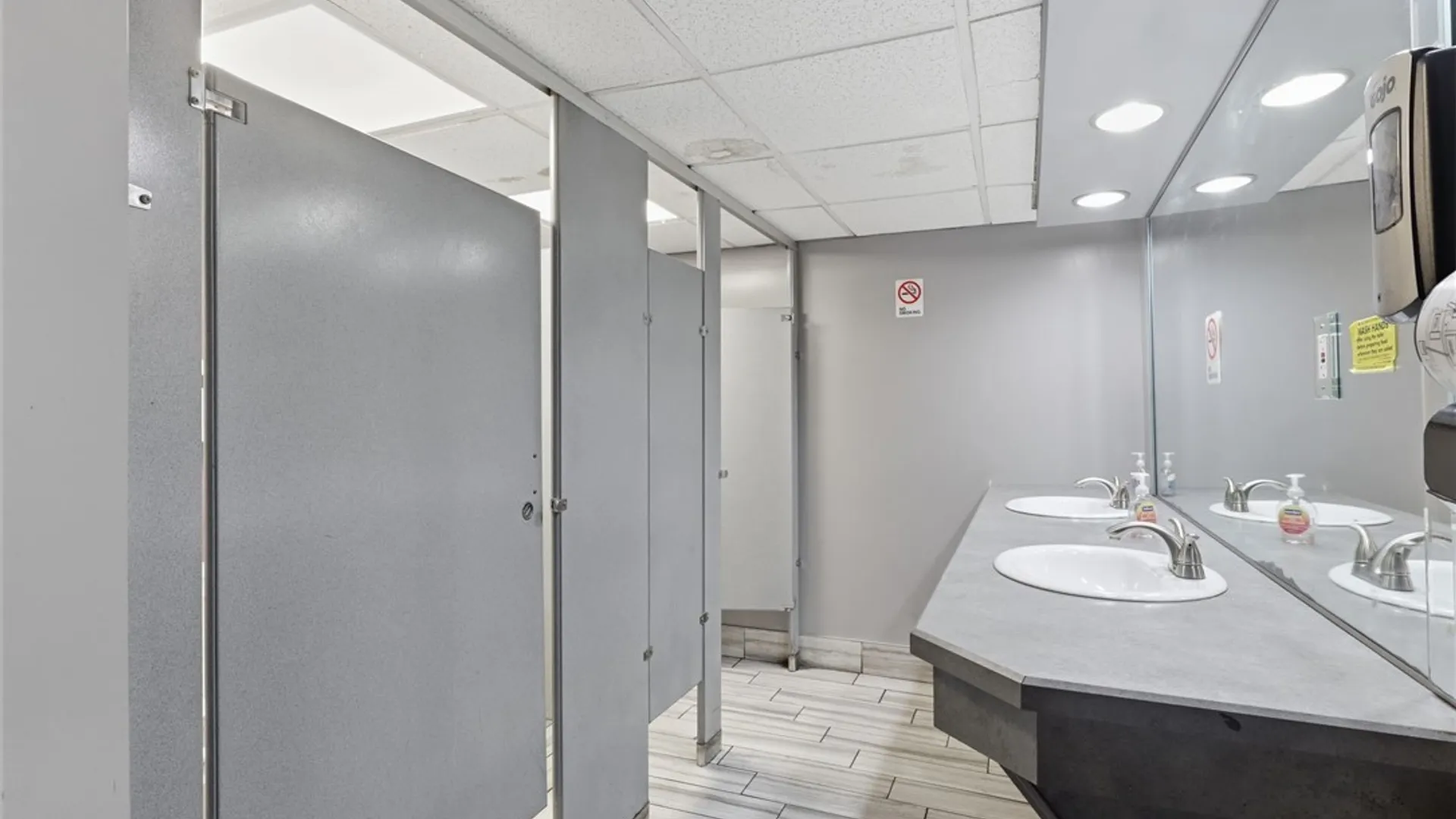 Property at 2081 Niagara Street, Buffalo, NY 14207 26