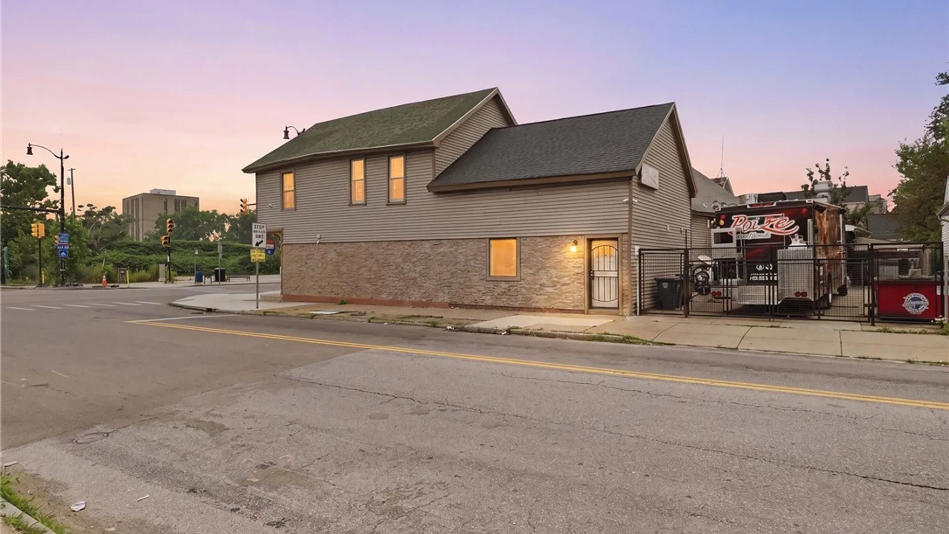 Property at 2081 Niagara Street, Buffalo, NY 14207 28