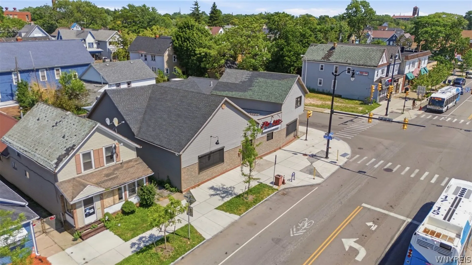 Property at 2081 Niagara Street, Buffalo, NY 14207 31